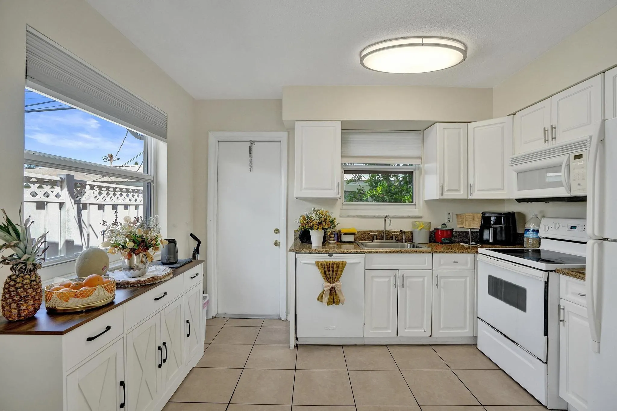 2011 NE 56th St