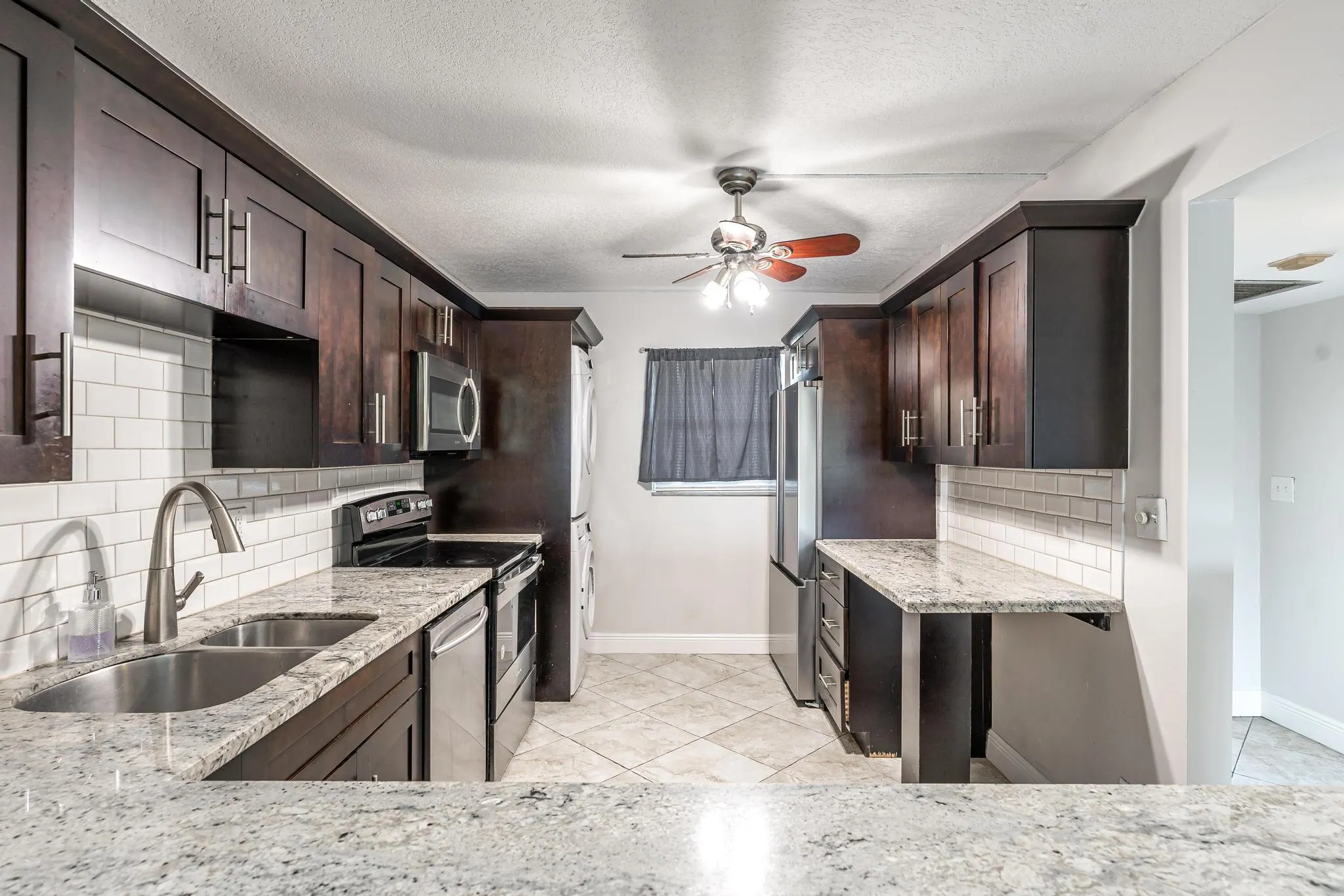 2850 Forest Hills Blvd, #203