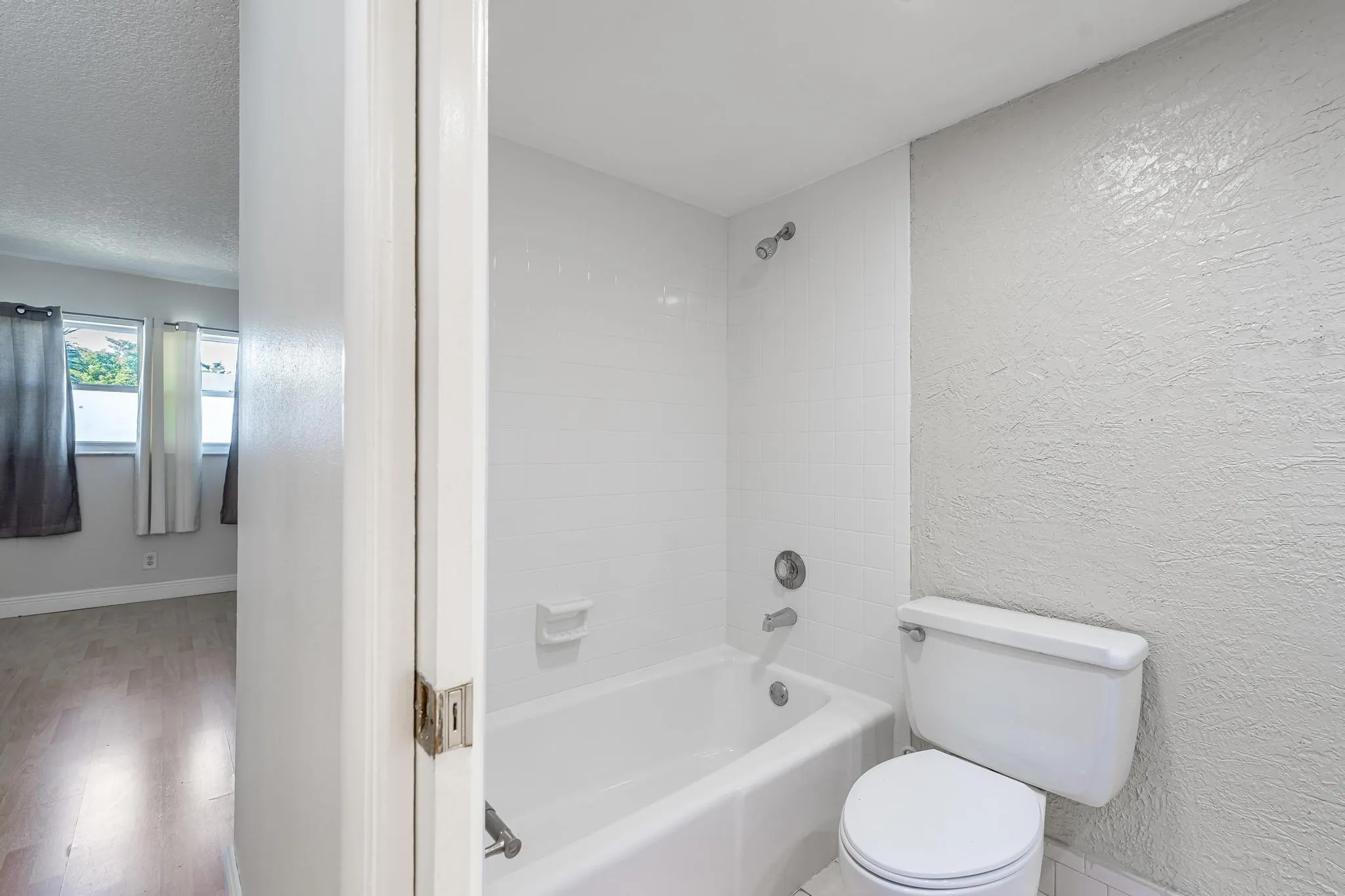 2850 Forest Hills Blvd, #203