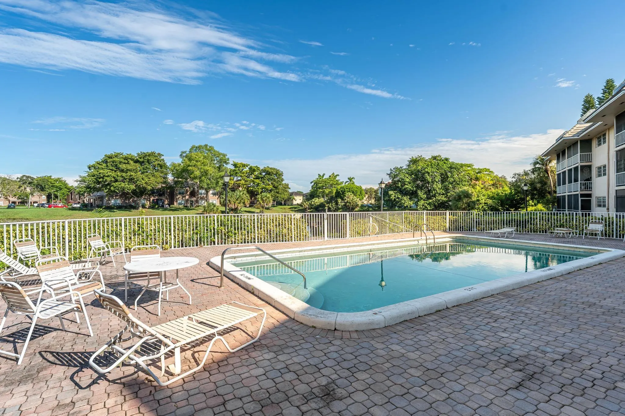 2850 Forest Hills Blvd, #203