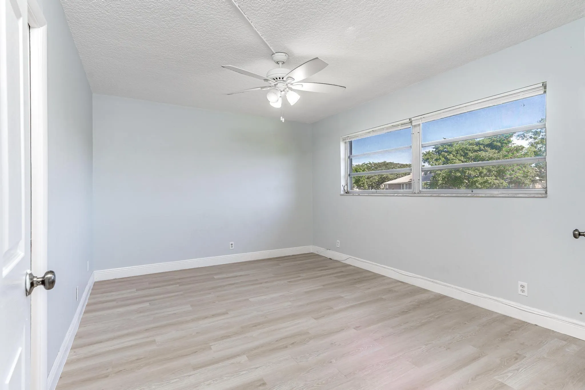2850 Forest Hills Blvd, #203