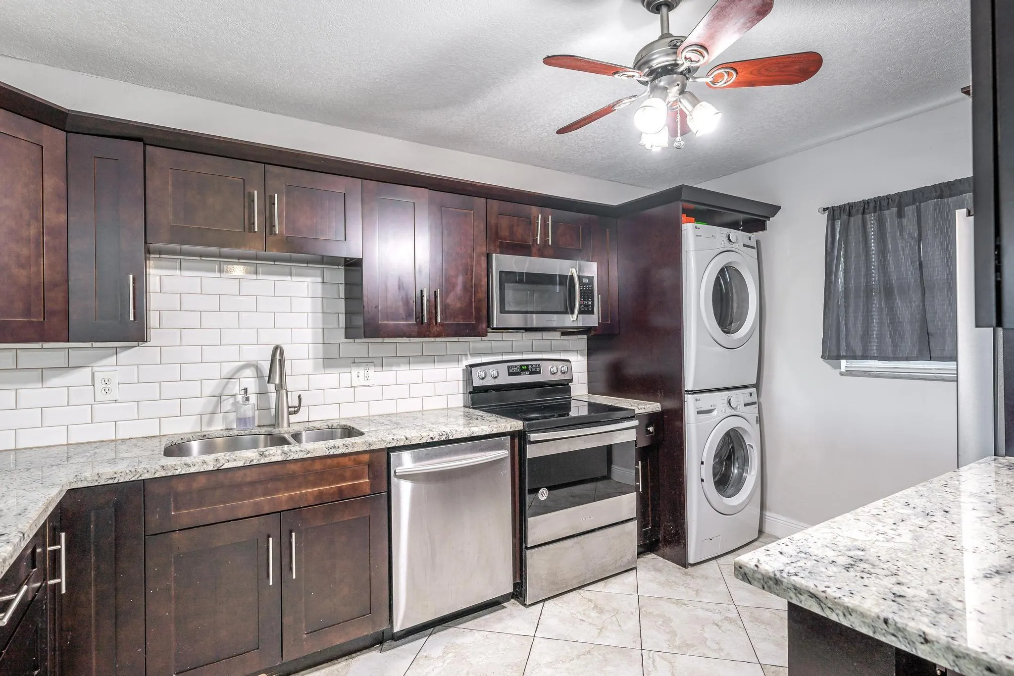 2850 Forest Hills Blvd, #203