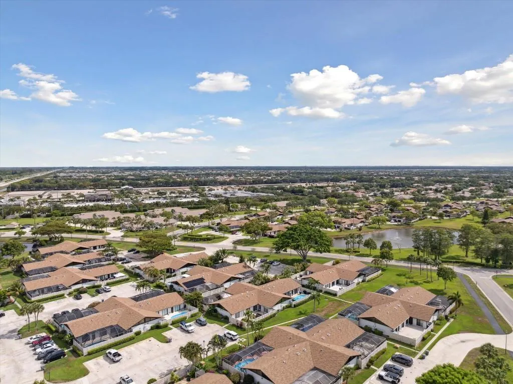 9867 Boca Gardens Trl