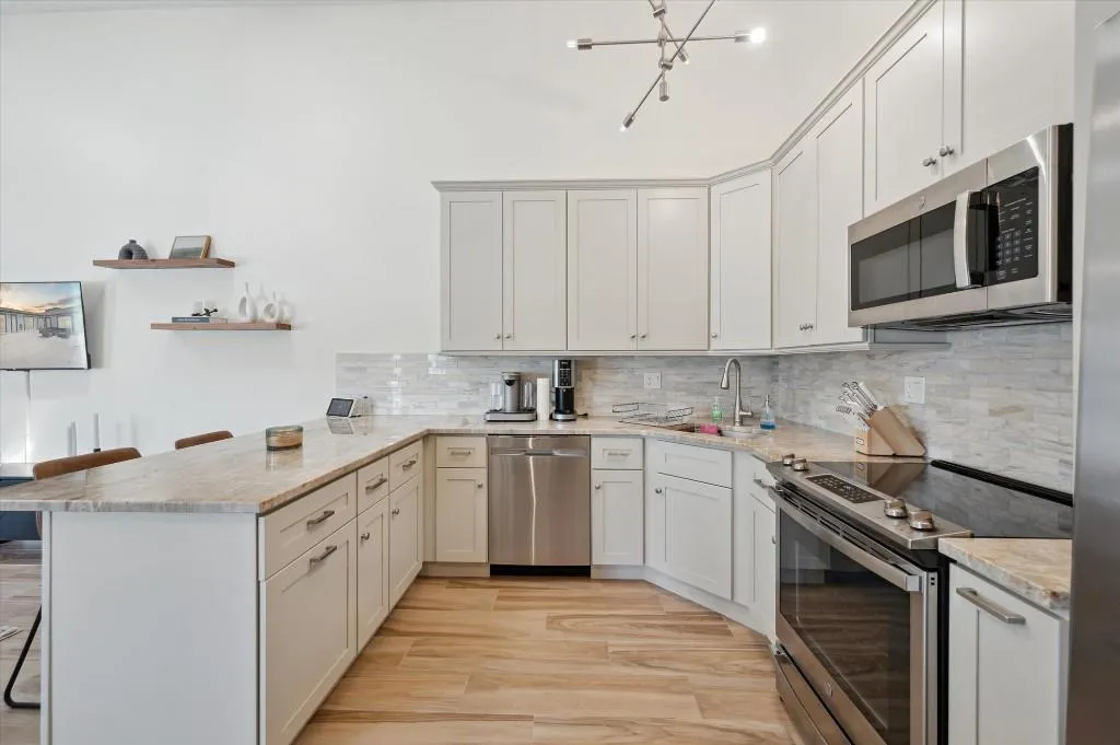 9867 Boca Gardens Trl