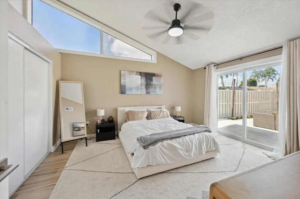 9867 Boca Gardens Trl