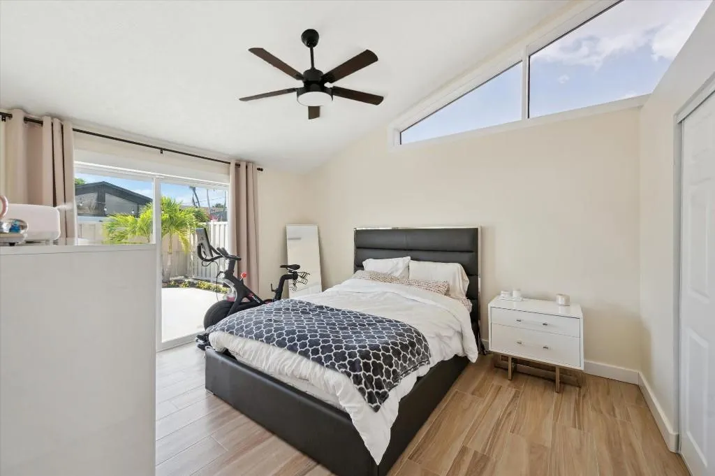 9867 Boca Gardens Trl