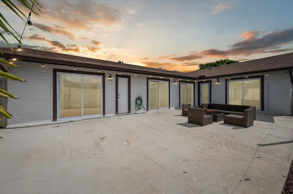 9867 Boca Gardens Trl