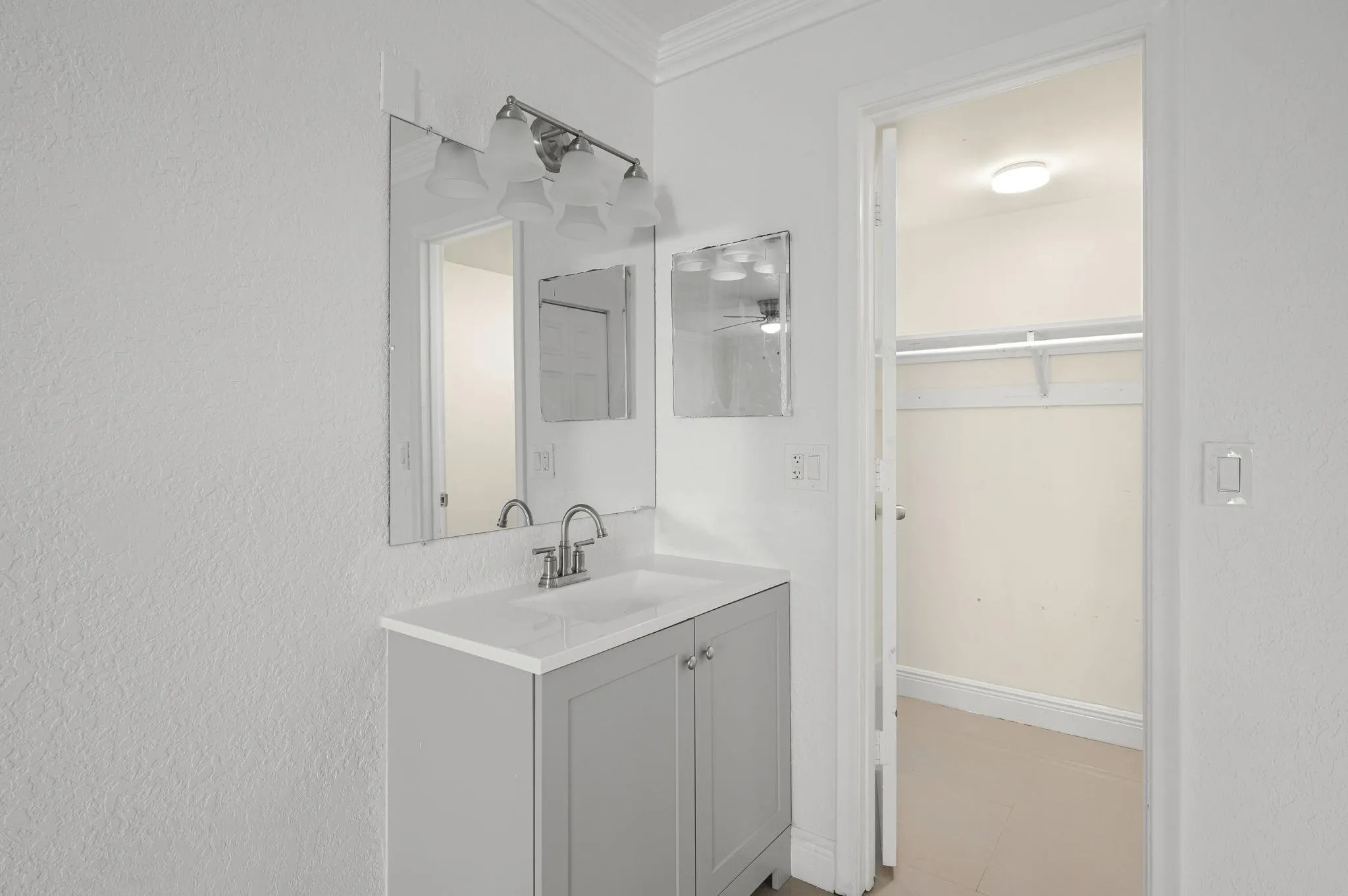 2601 Red Hibiscus Blvd, #102