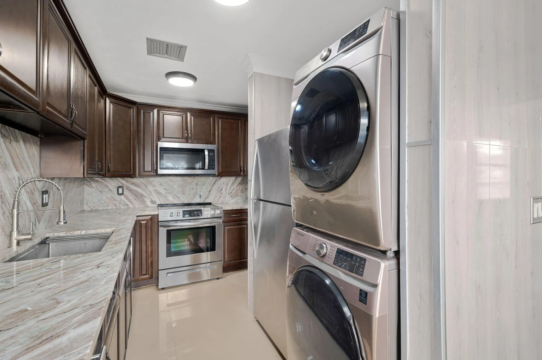2601 Red Hibiscus Blvd, #102