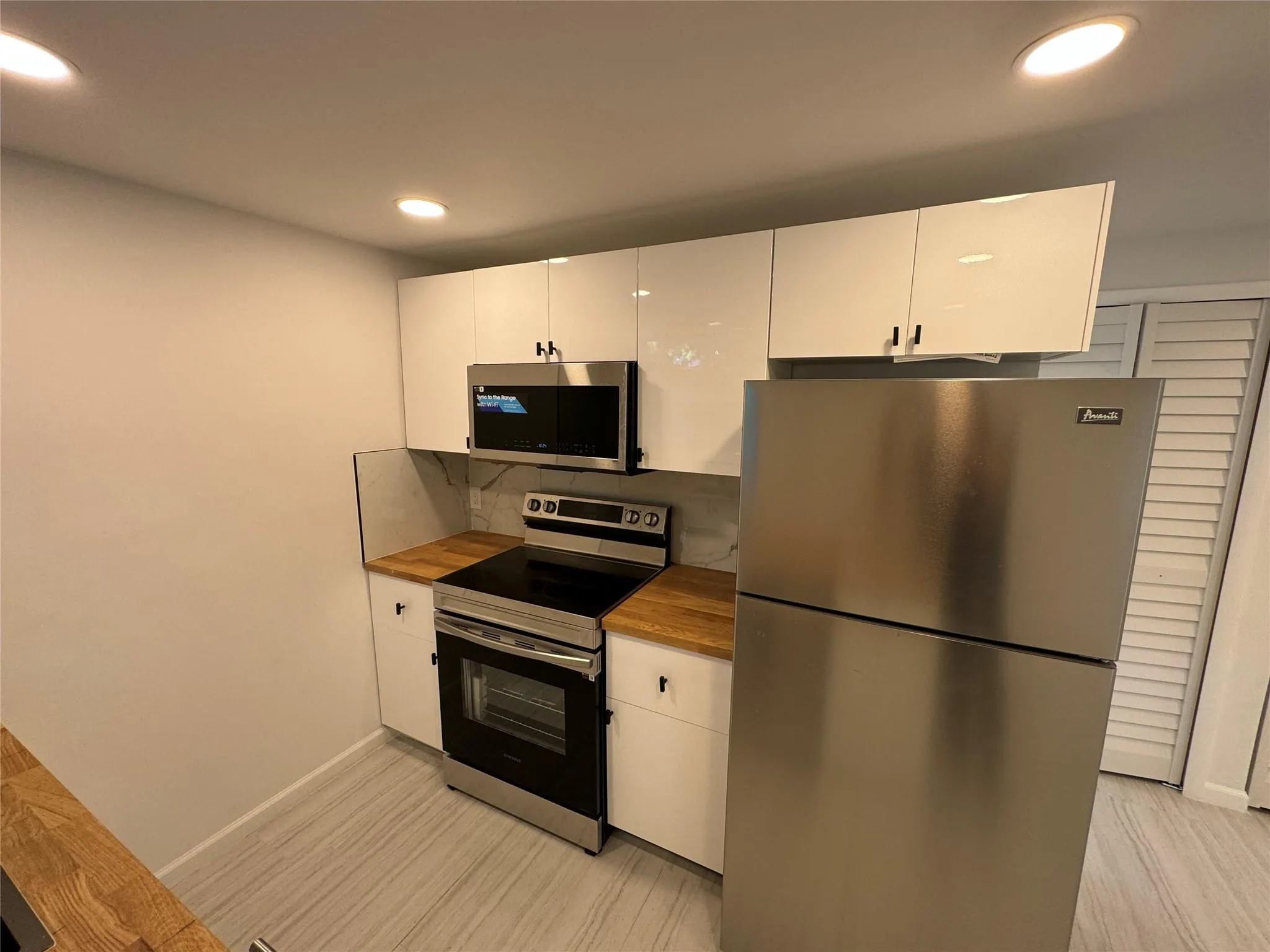 136 NE 60th St, #2