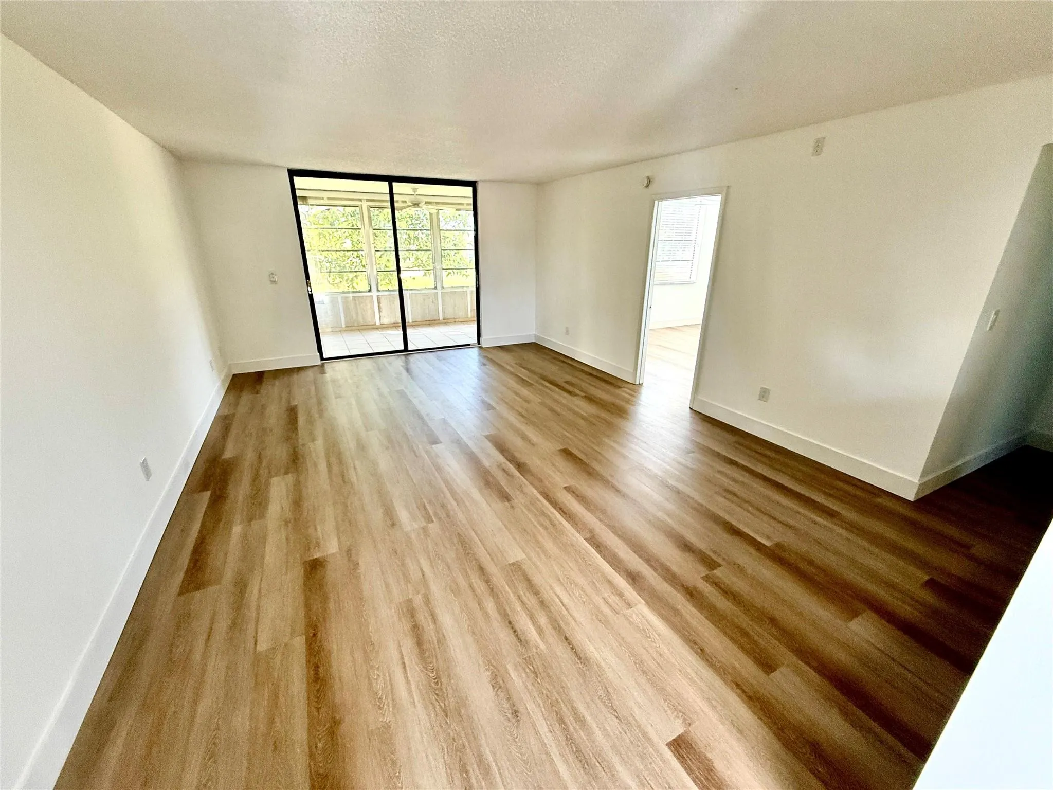 7301 NW 18th St, #206