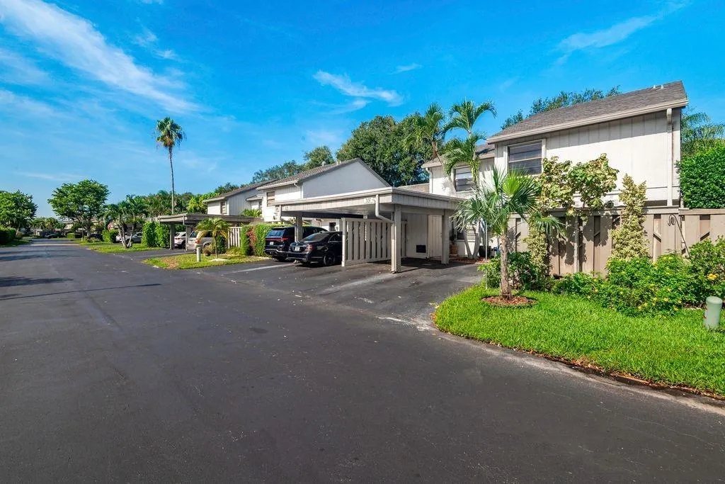 331 DEERCREEK WILDWOOD CI S Wildwood Circle, #331