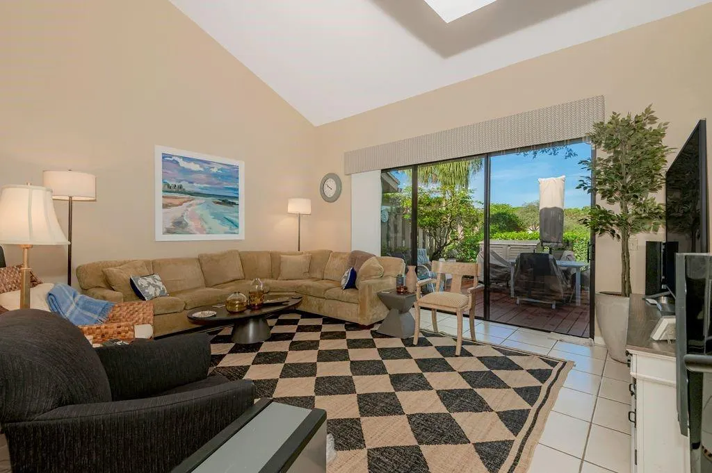 331 DEERCREEK WILDWOOD CI S Wildwood Circle, #331