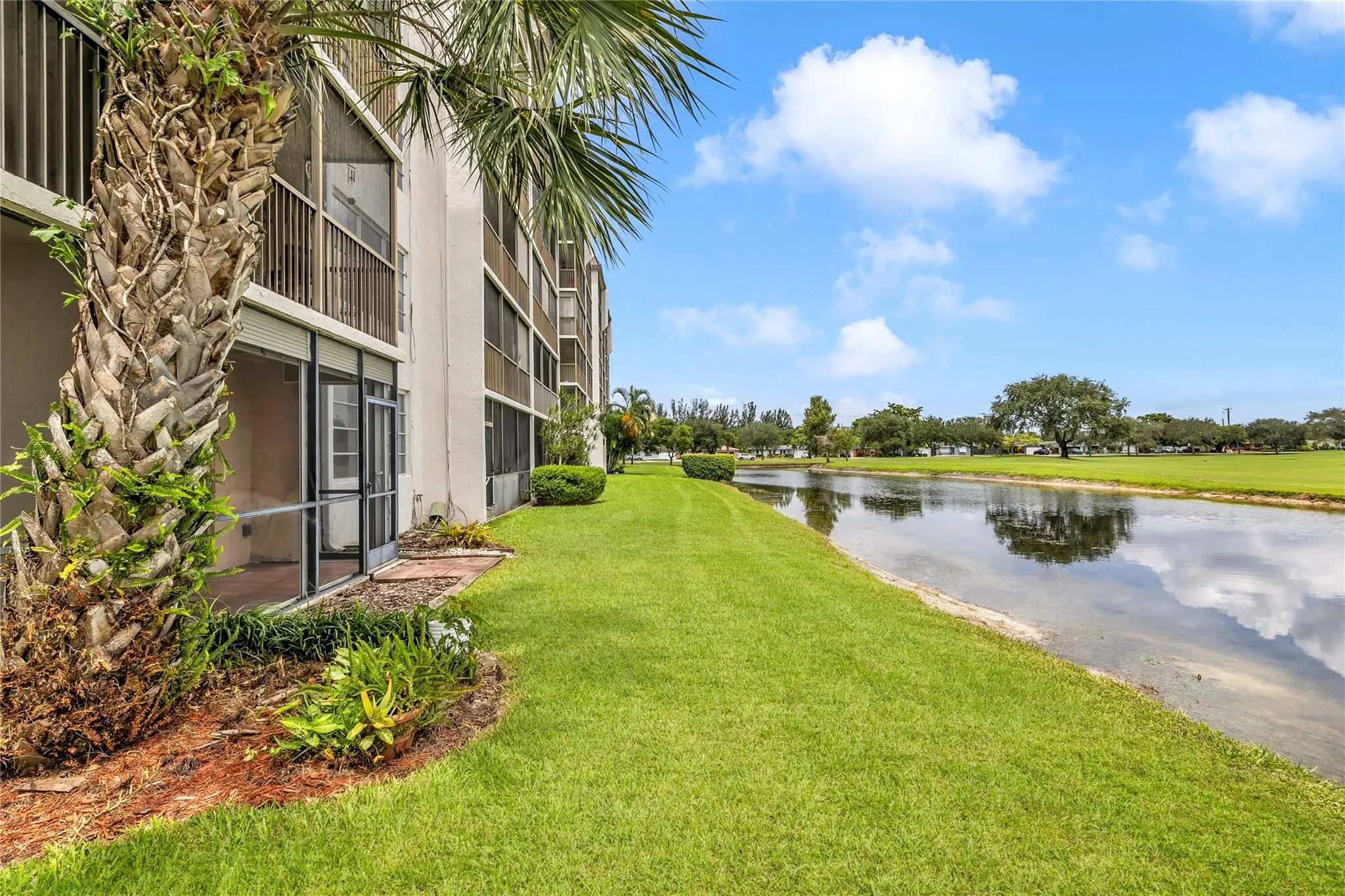 3100 W Rolling Hills Cir, #109