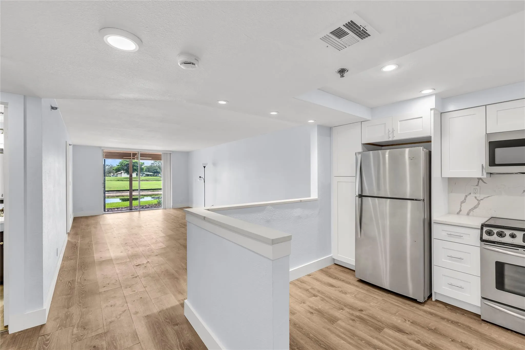3100 W Rolling Hills Cir, #109