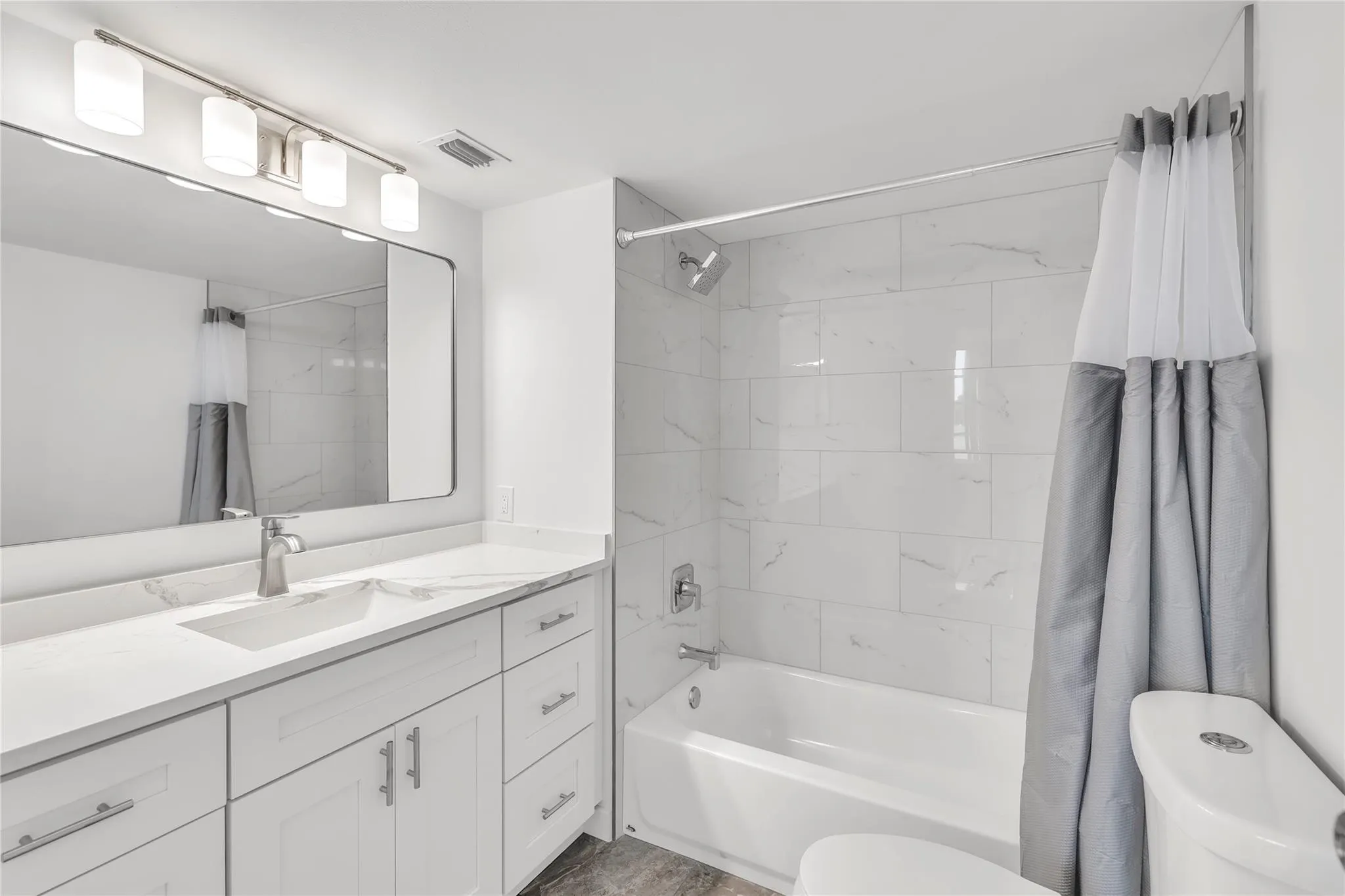 3100 W Rolling Hills Cir, #109