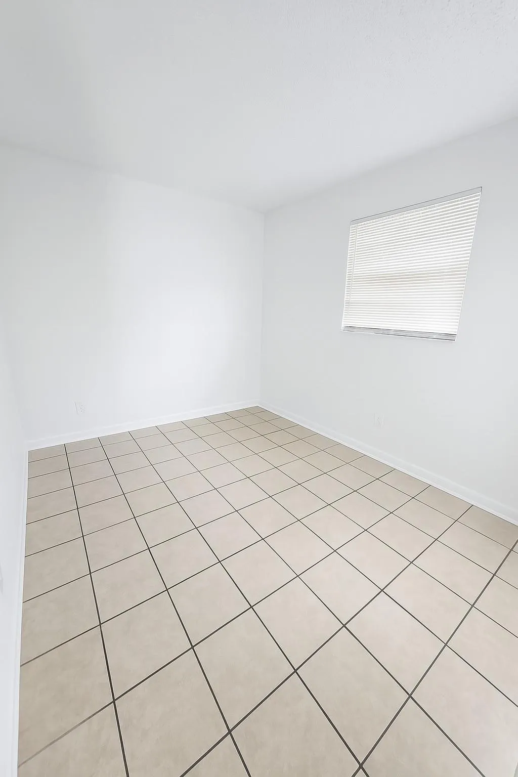 1151 NE 17th Ct, #27