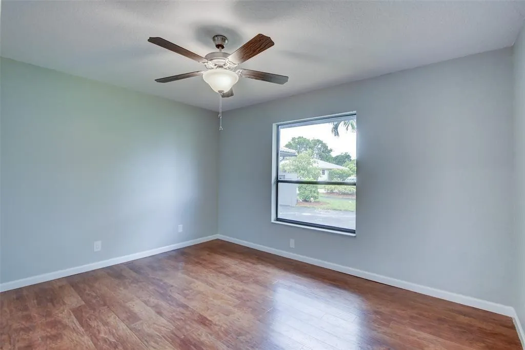 637 NW 100 Lane