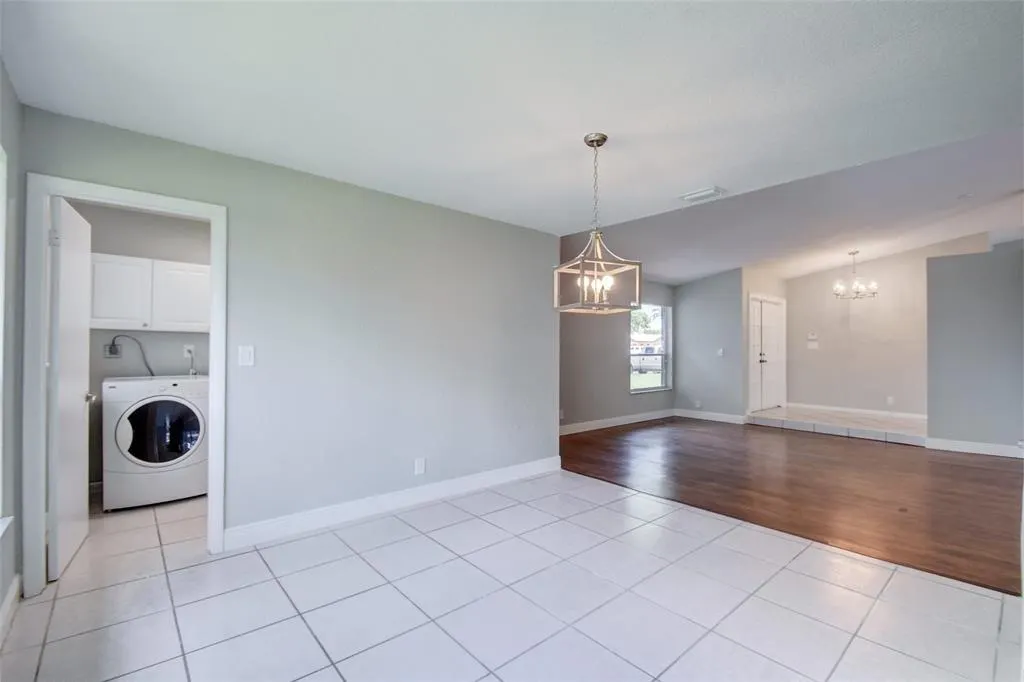 637 NW 100 Lane