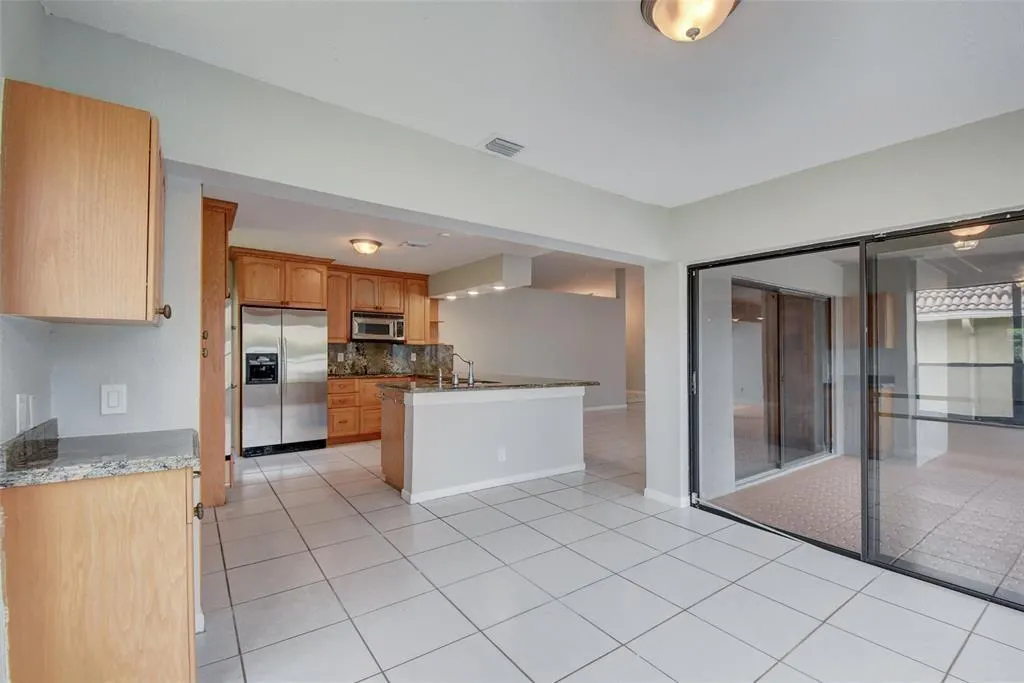 637 NW 100 Lane