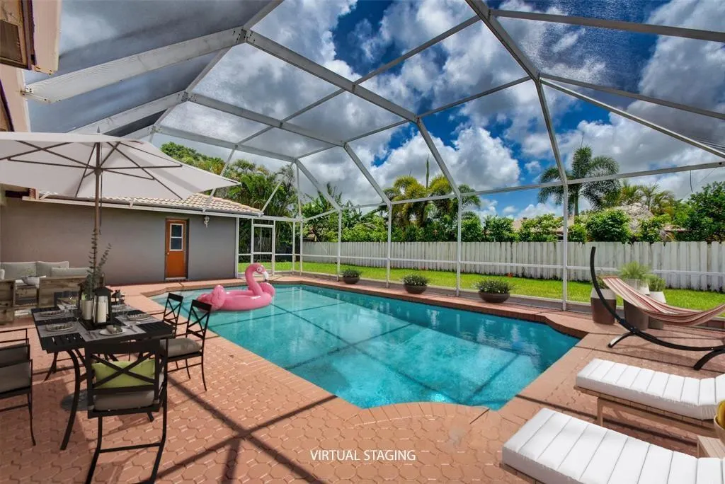 637 NW 100 Lane