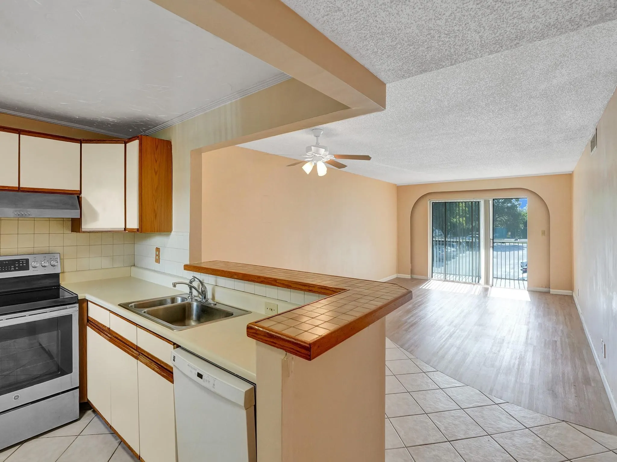 3000 Riverside Dr, #202