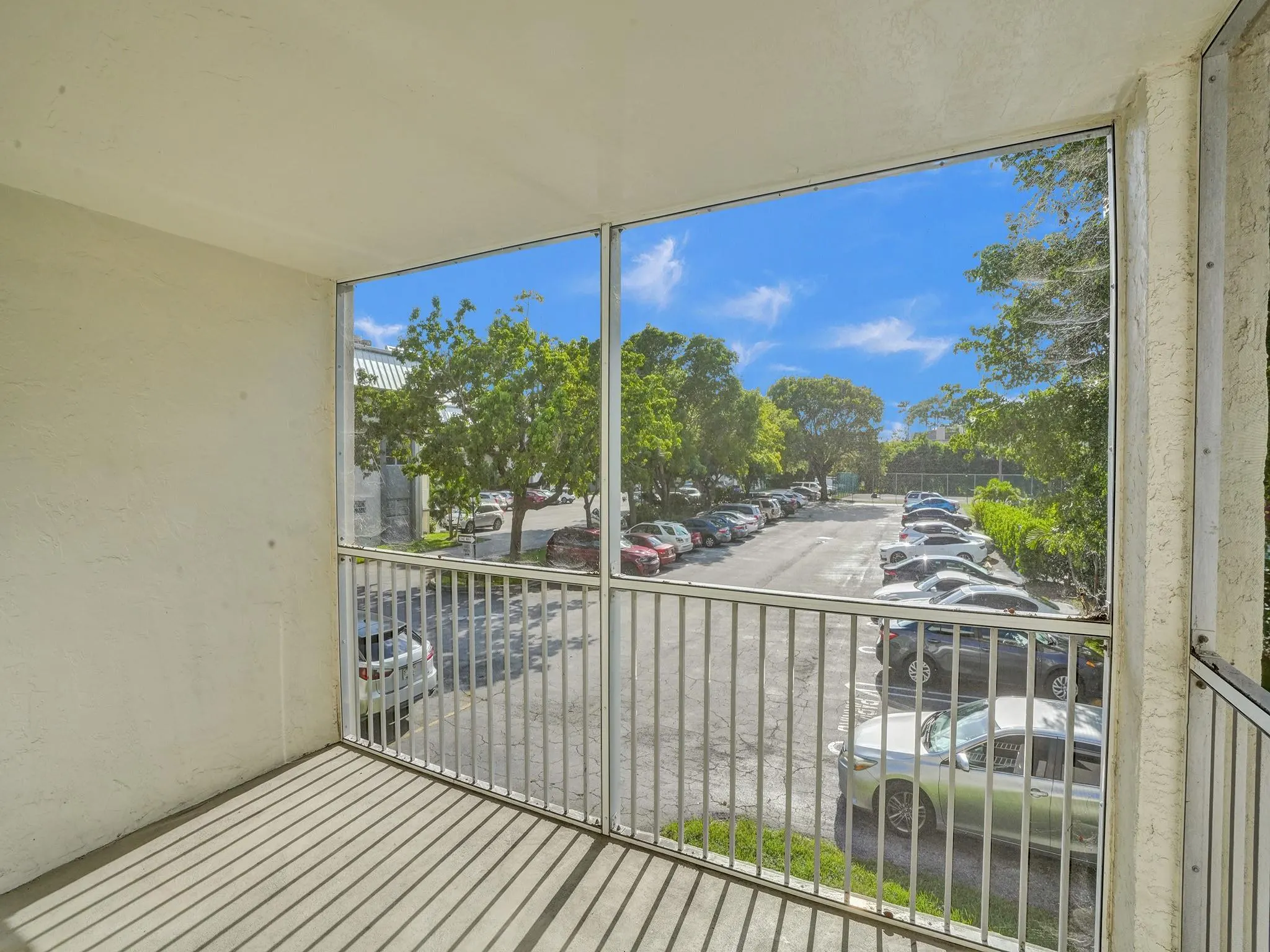 3000 Riverside Dr, #202