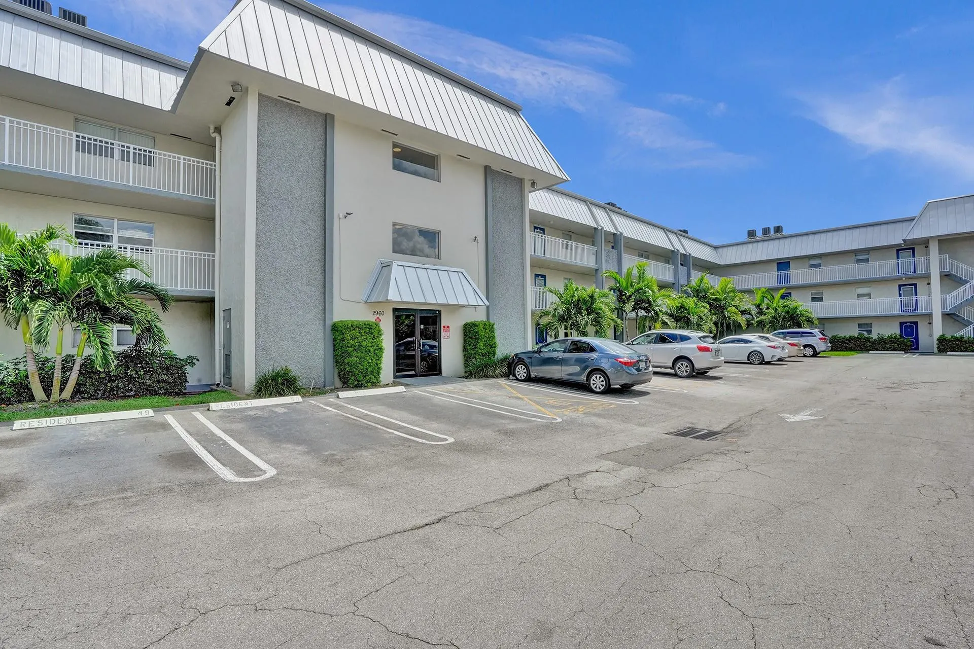 3000 Riverside Dr, #202