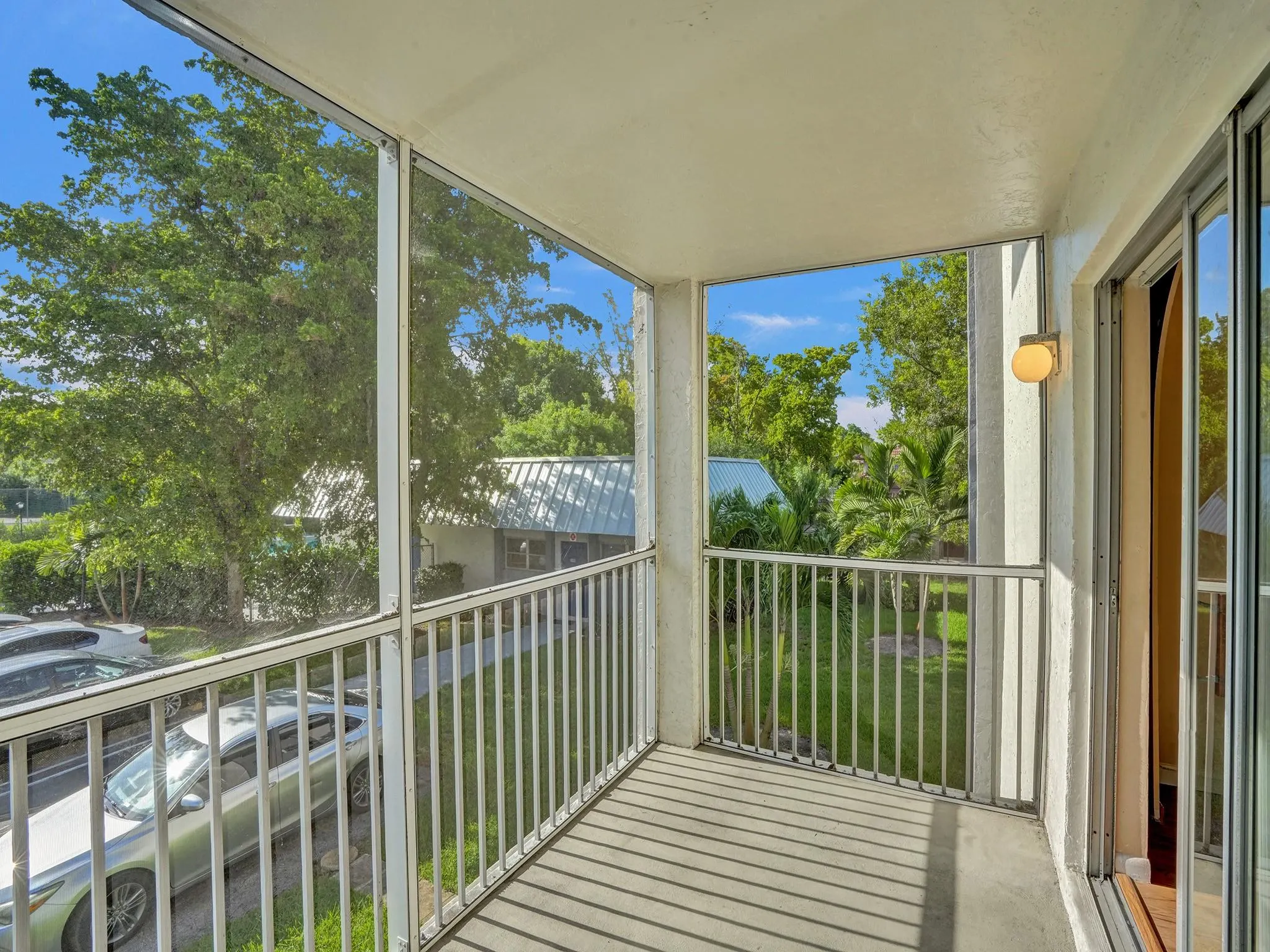 3000 Riverside Dr, #202