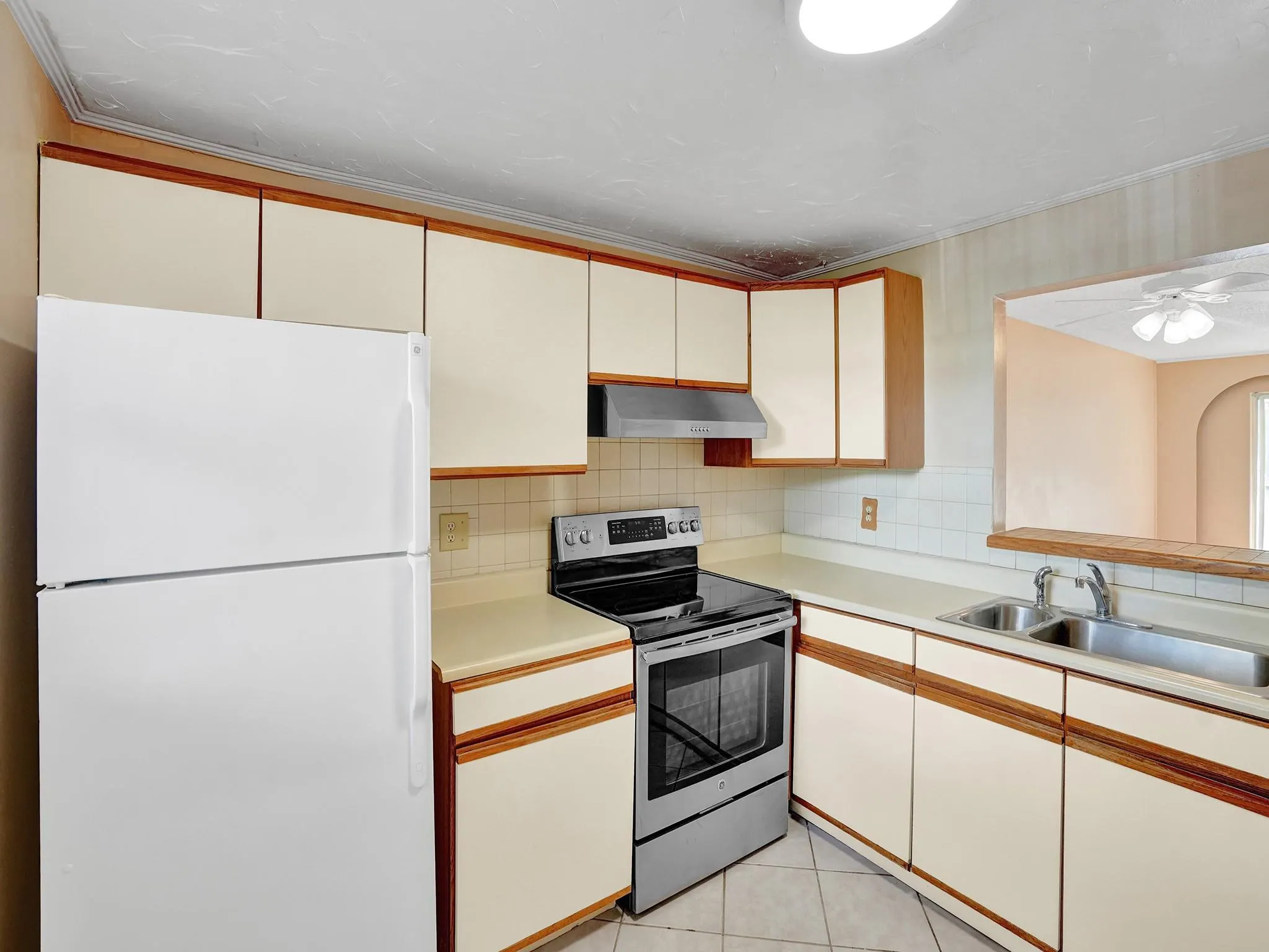 3000 Riverside Dr, #202
