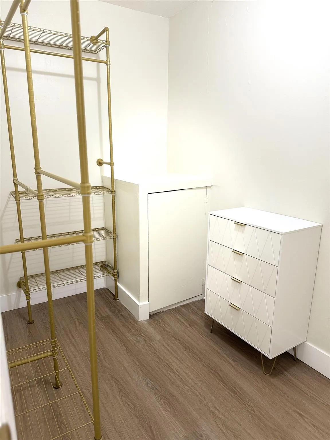 2720 Forest Hills Blvd, #204
