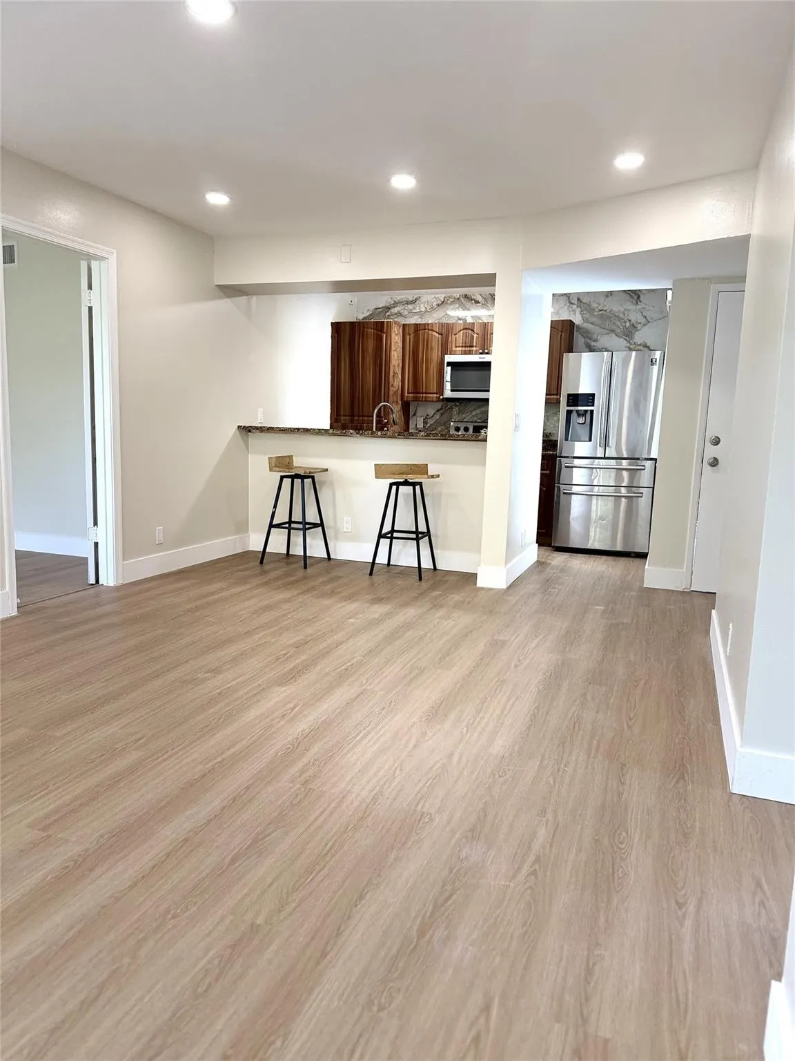 2720 Forest Hills Blvd, #204