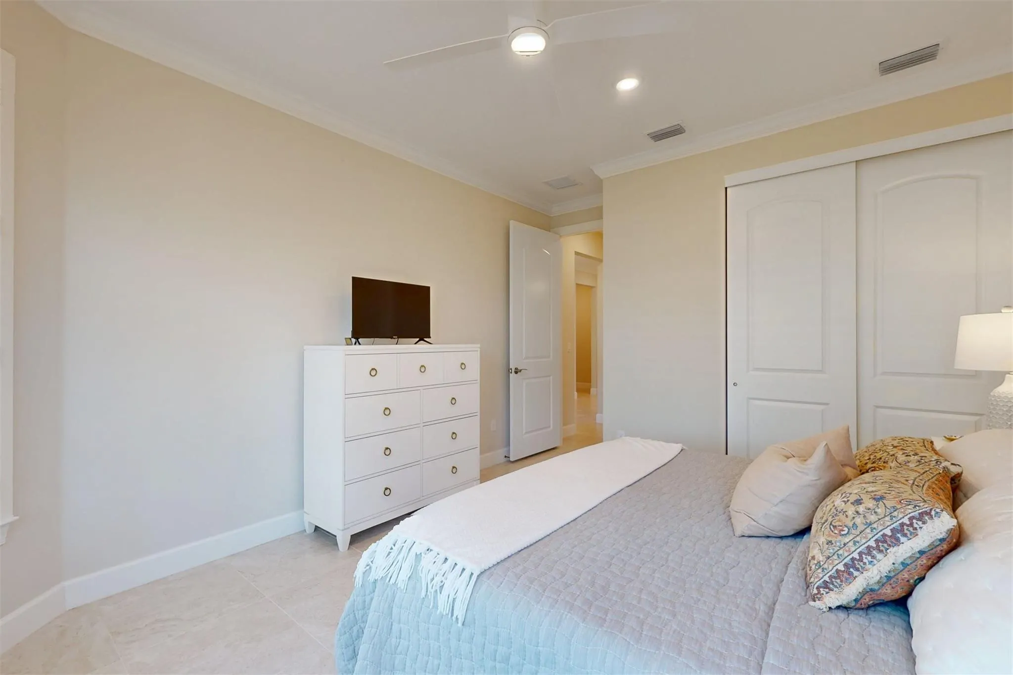 4231 E Basket Oak Cir