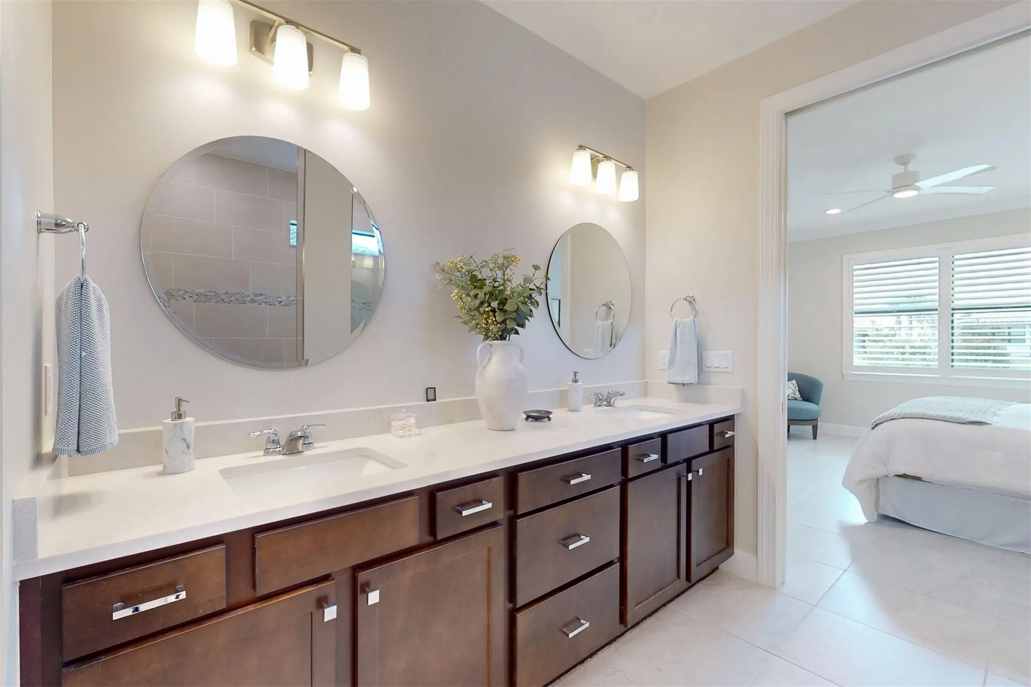 4231 E Basket Oak Cir