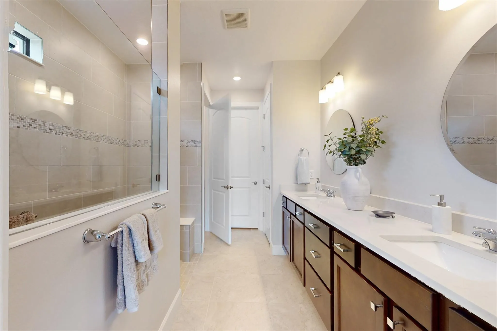 4231 E Basket Oak Cir