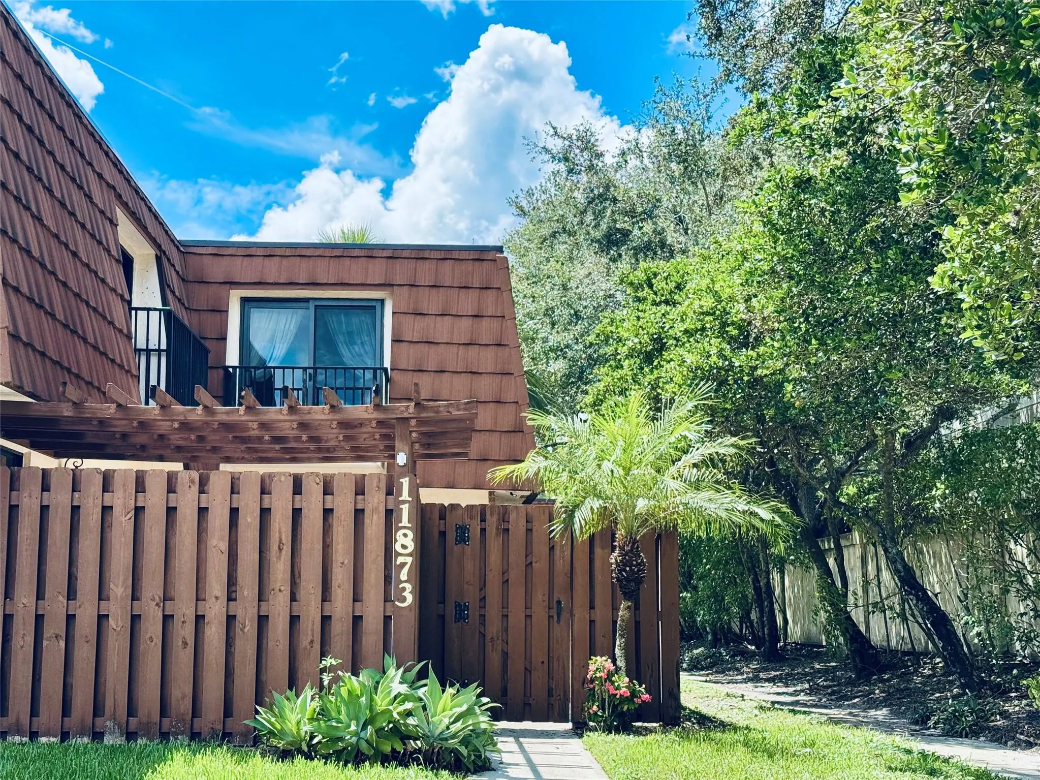 11873 SW 8th Ct