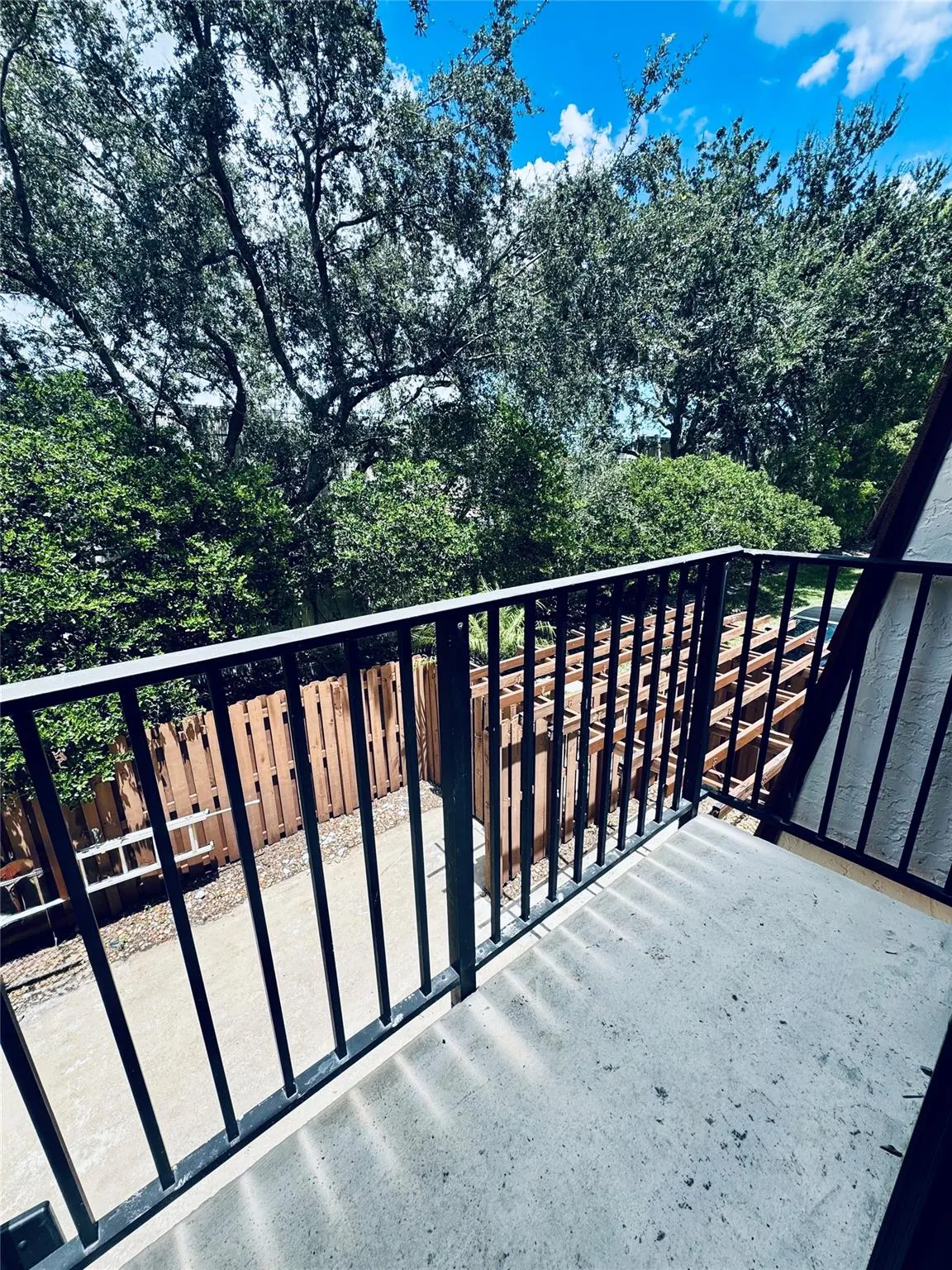 11873 SW 8th Ct