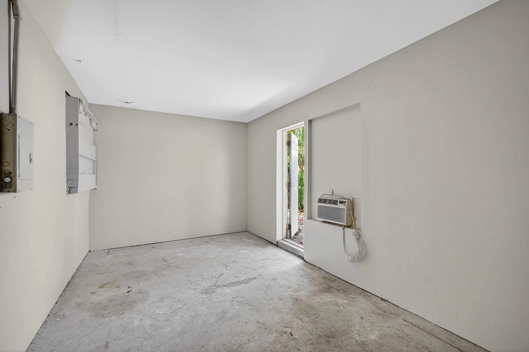 2248 SW 14th Ct