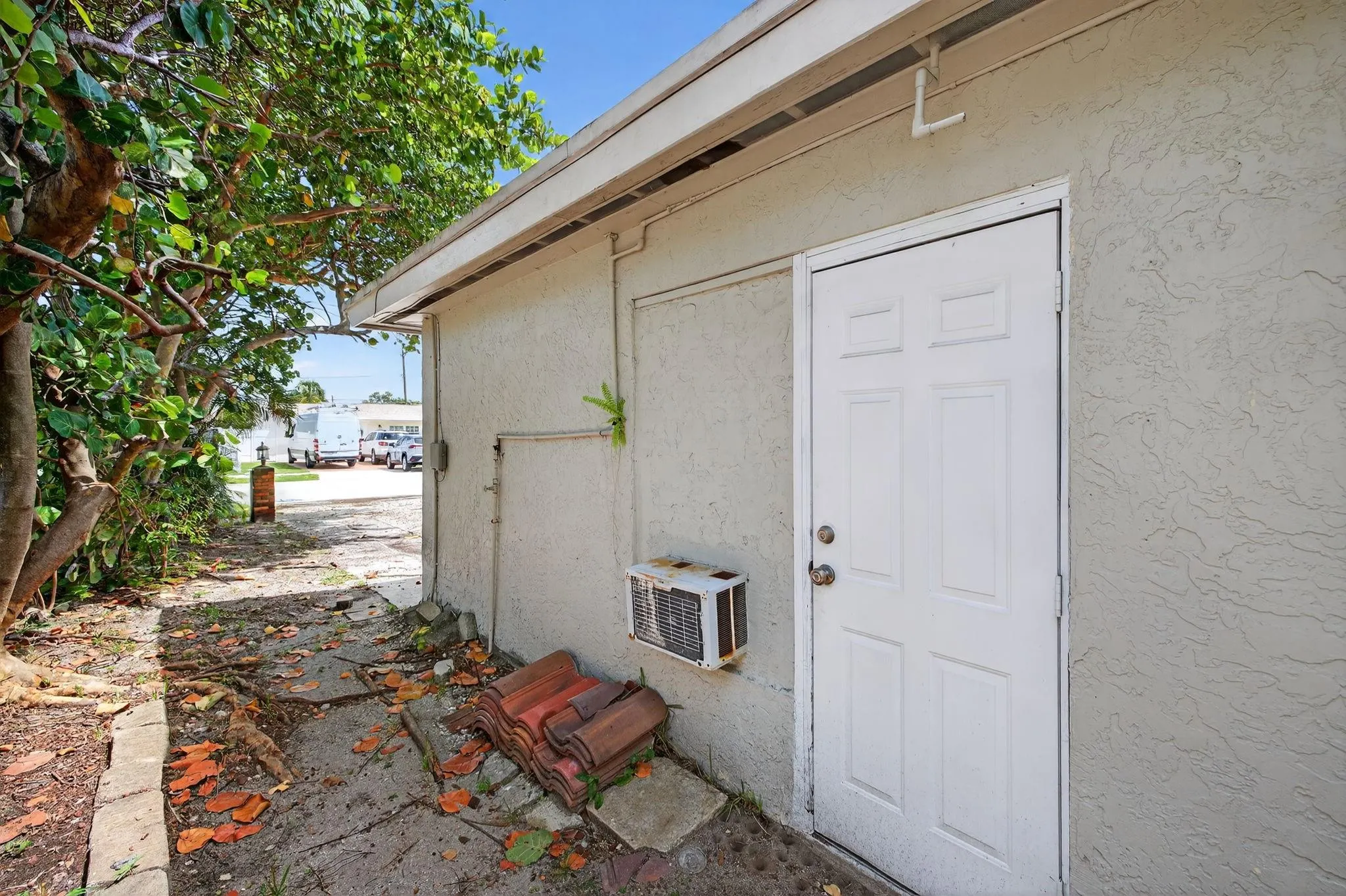 2248 SW 14th Ct