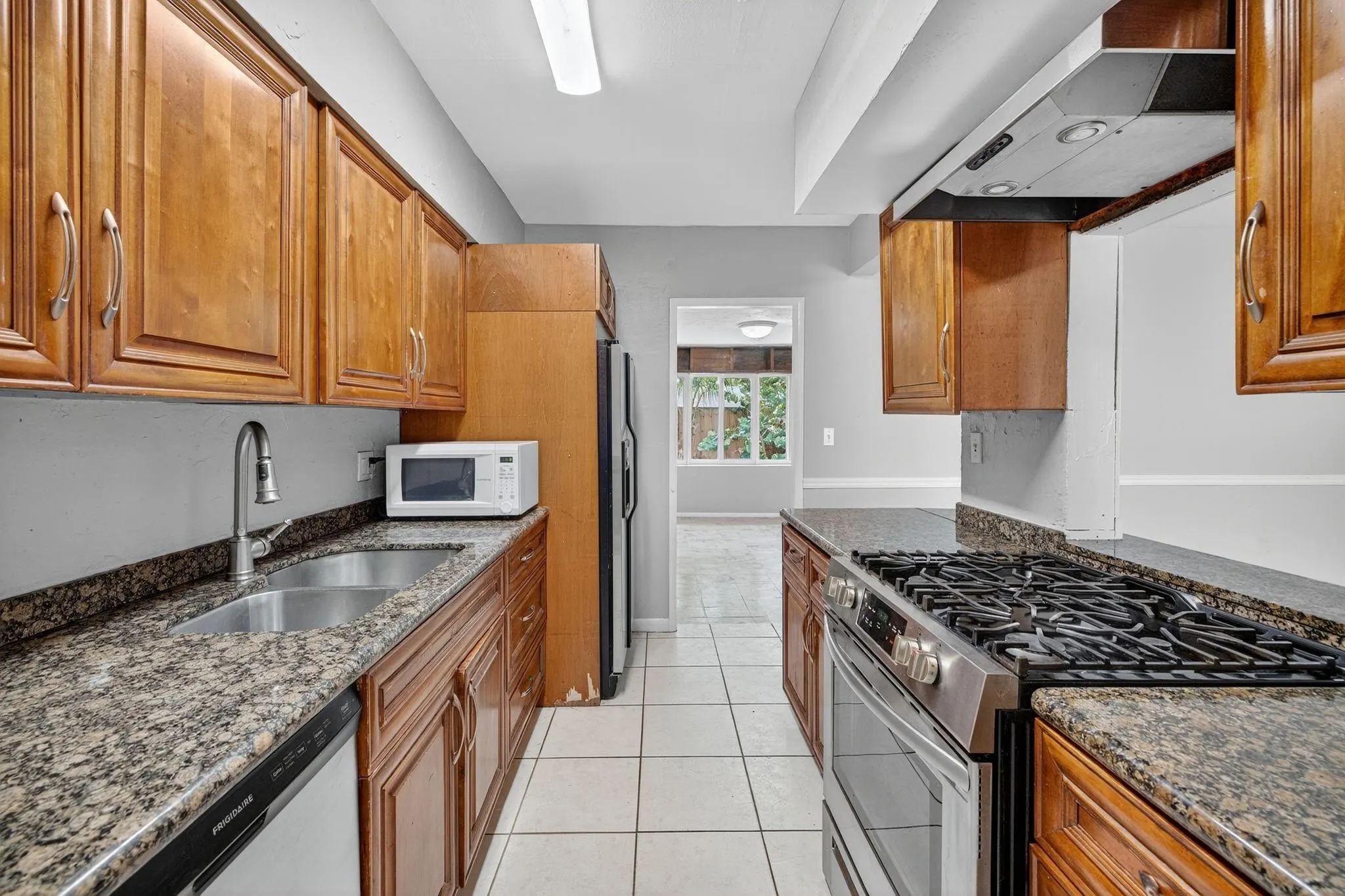2248 SW 14th Ct