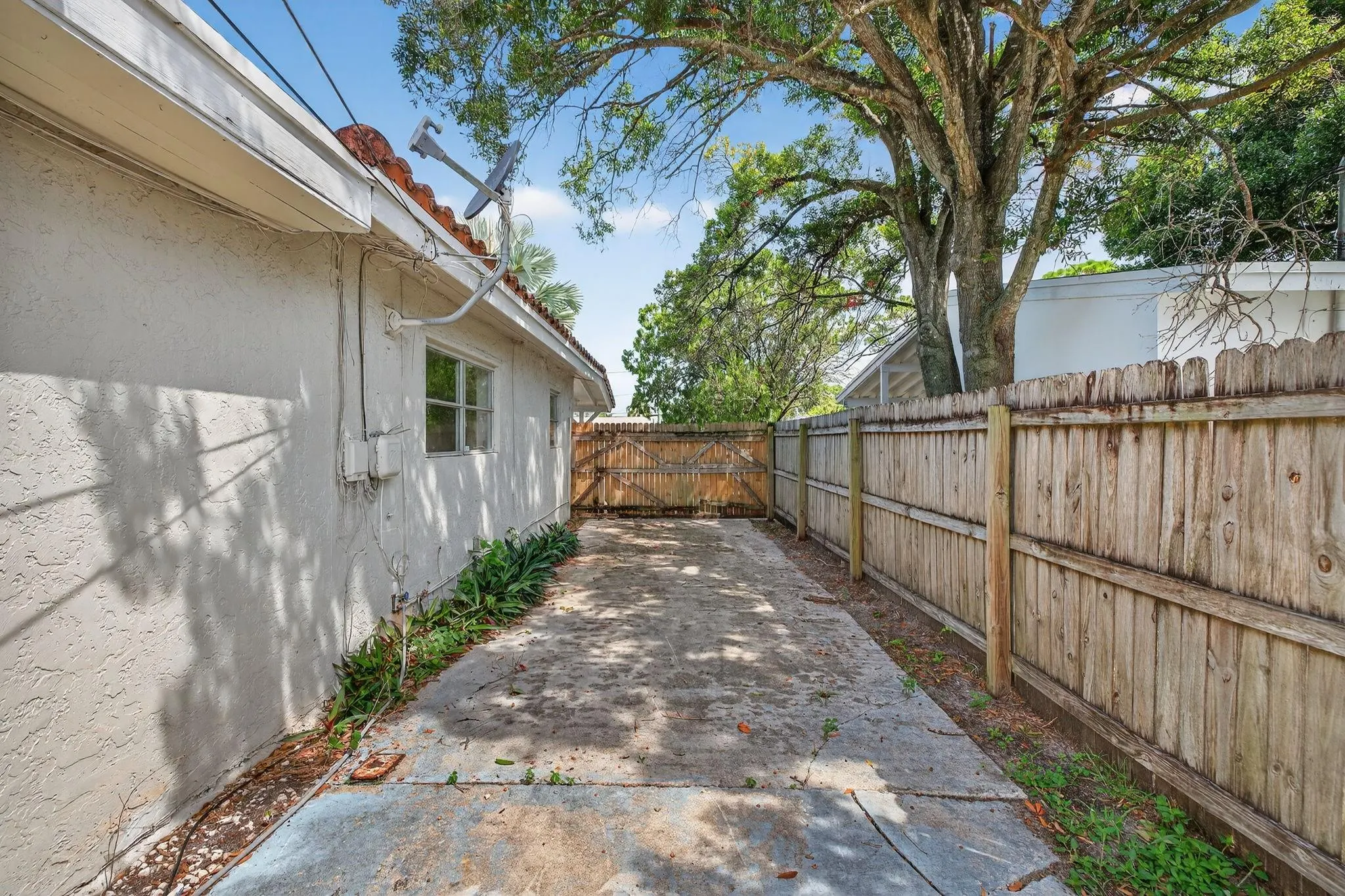 2248 SW 14th Ct