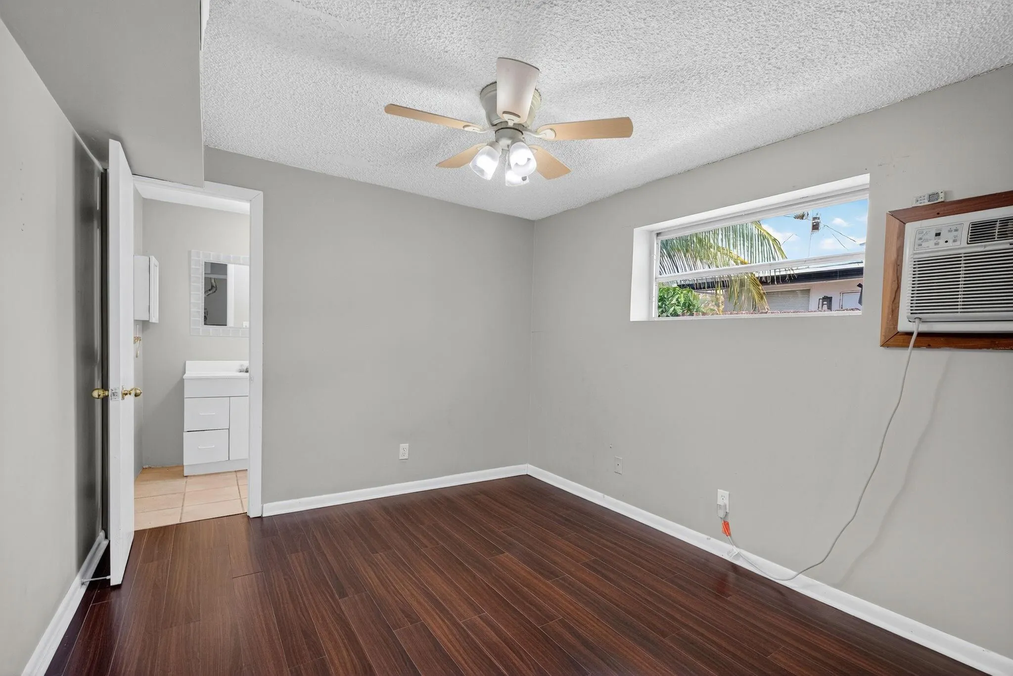 2248 SW 14th Ct