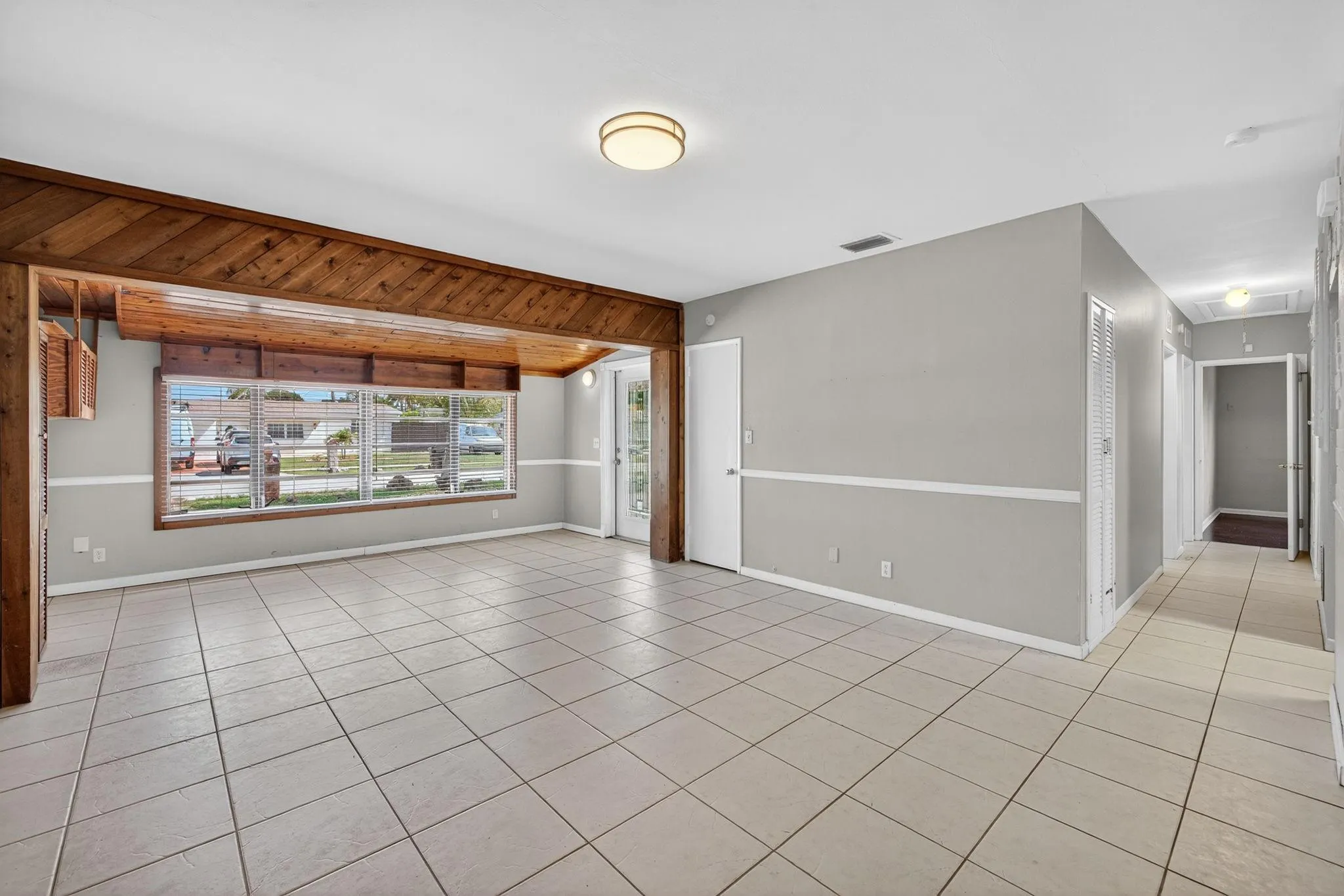 2248 SW 14th Ct