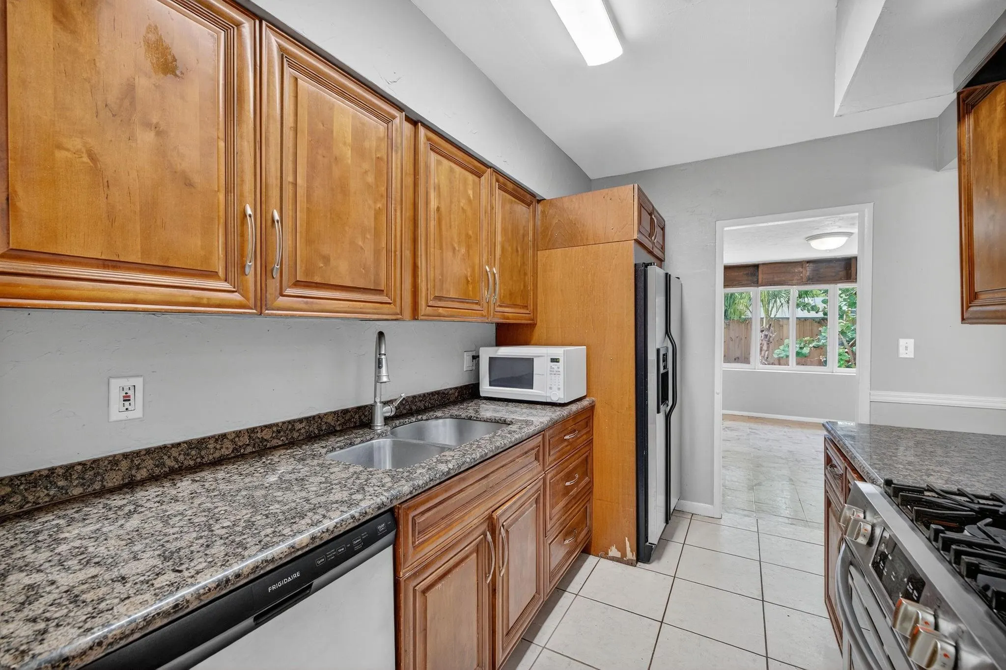2248 SW 14th Ct