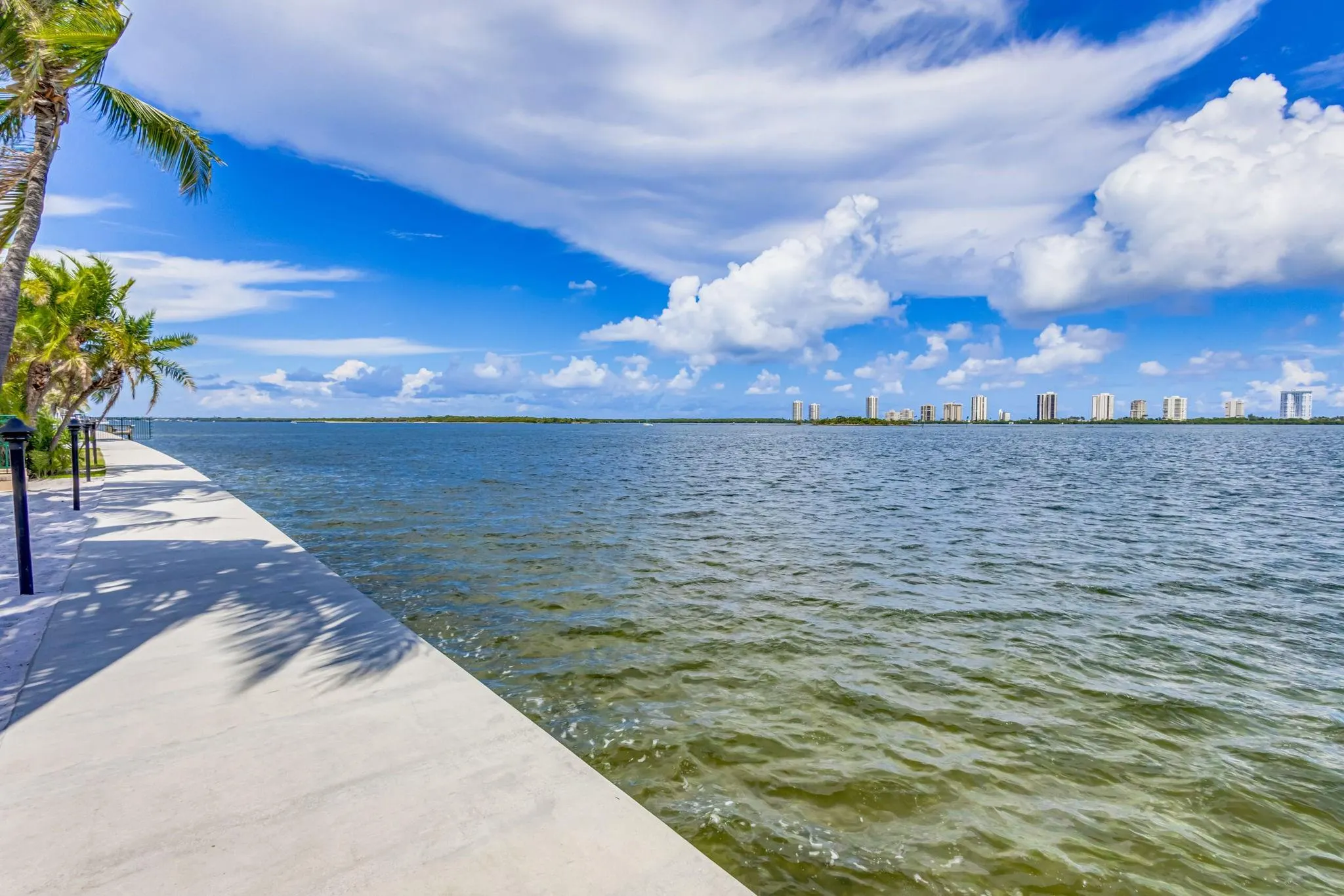 1010 Lake Shore Dr, #201