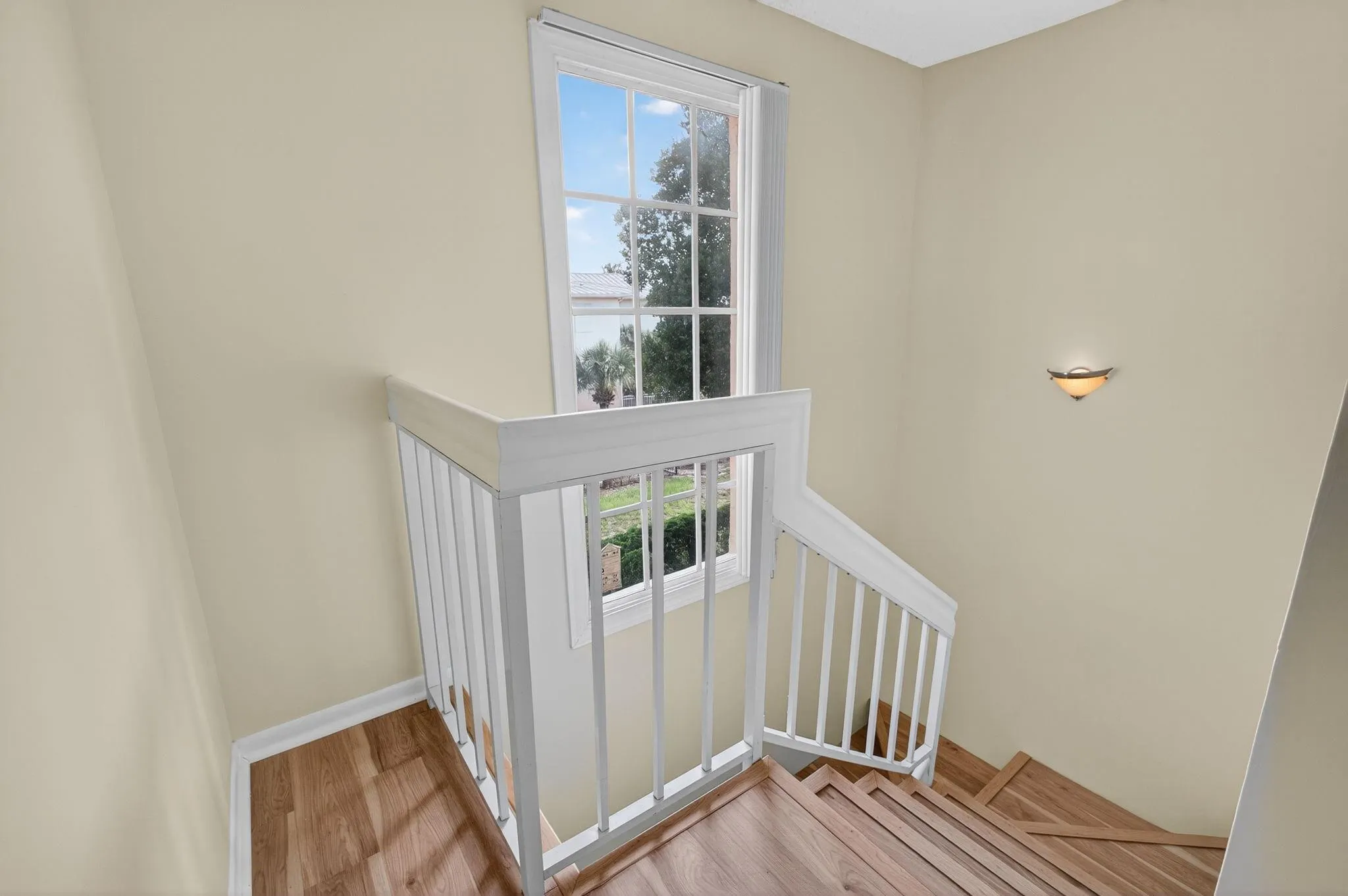 1010 Lake Shore Dr, #201