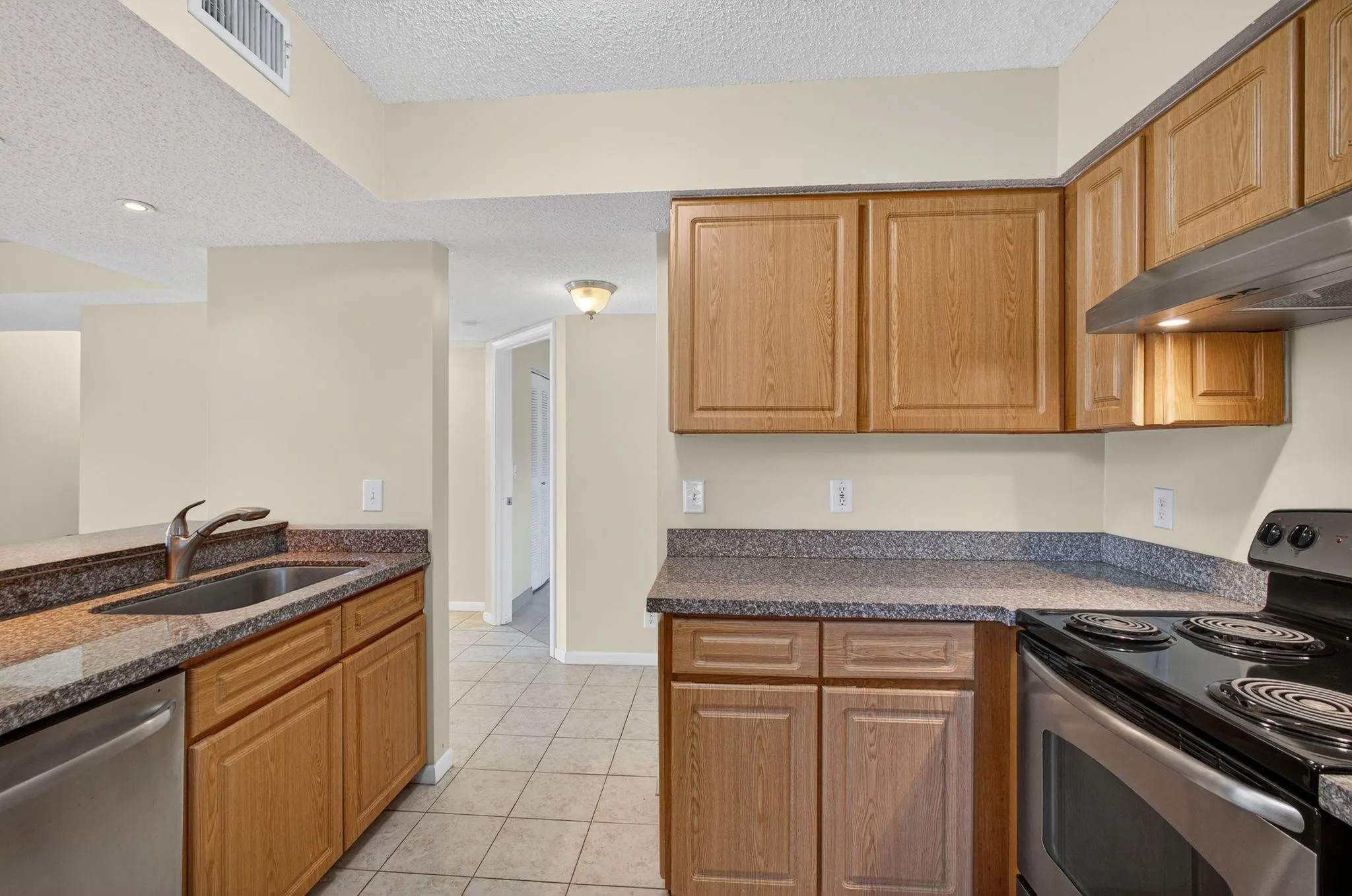 1010 Lake Shore Dr, #201