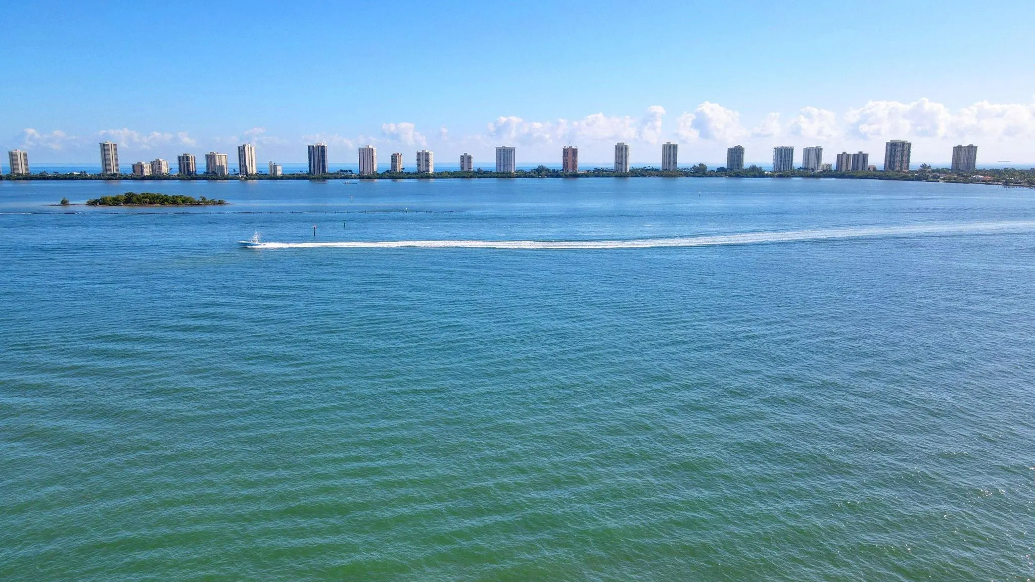 1010 Lake Shore Dr, #201