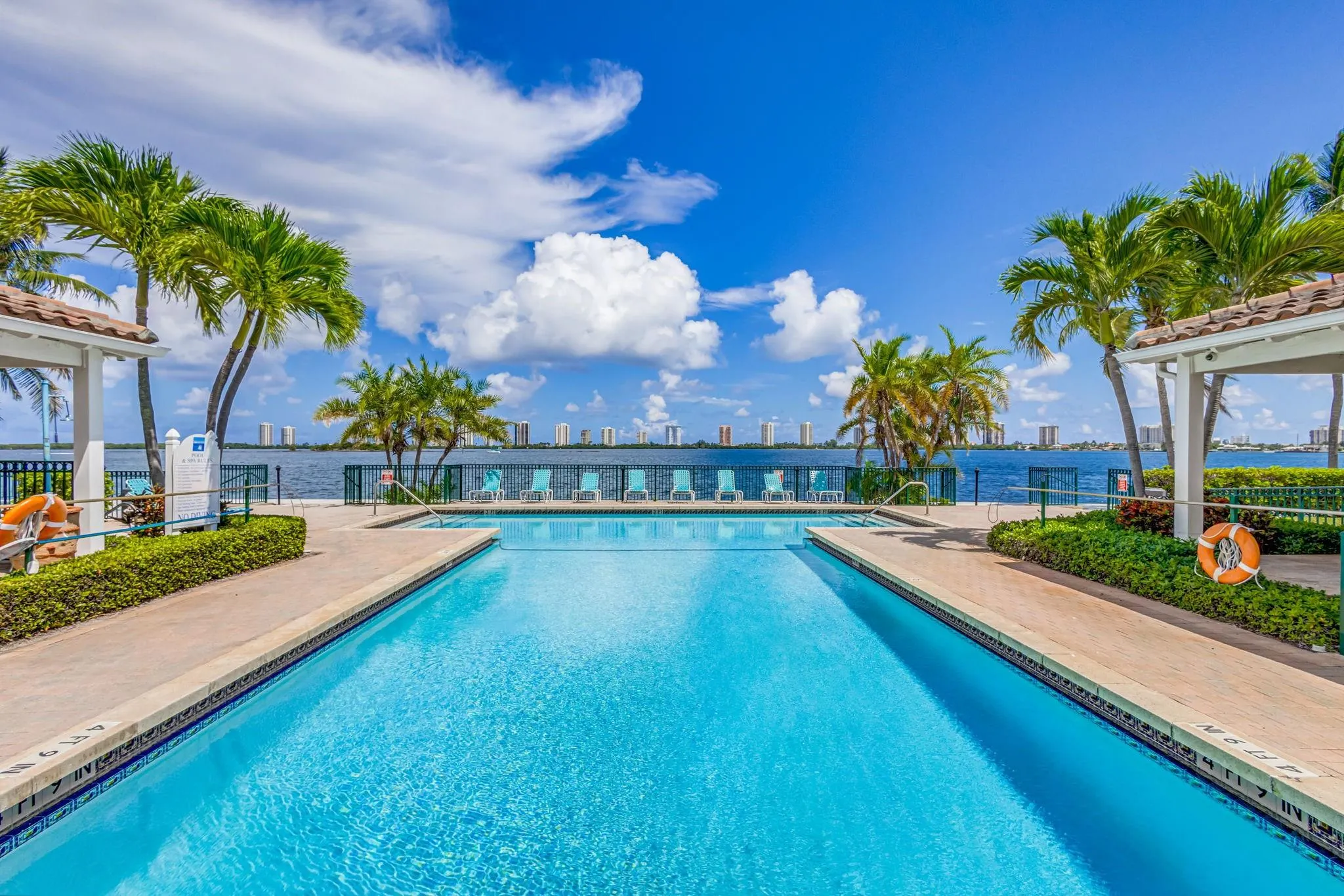 1010 Lake Shore Dr, #201