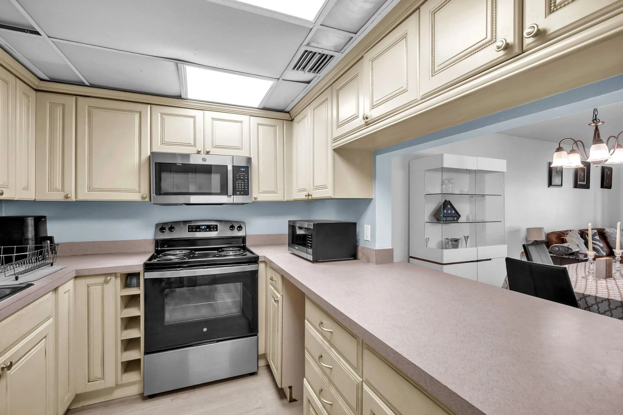 12025 W Greenway Drive, #104